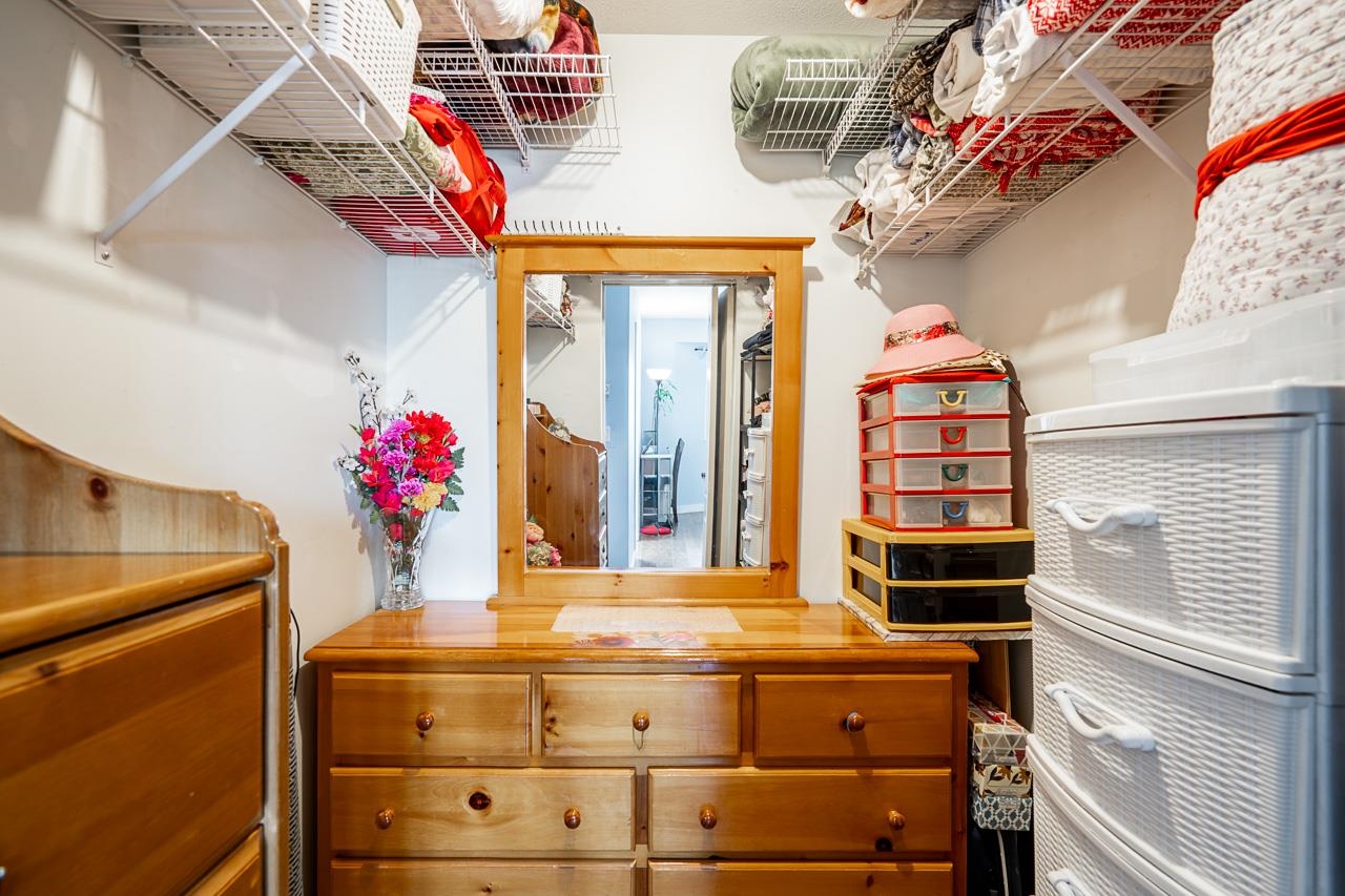 301 19128 FORD ROAD Unit: 301