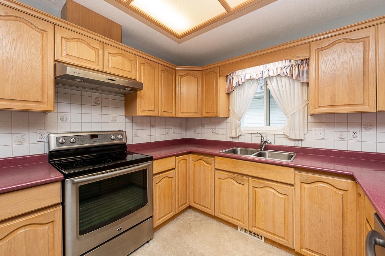 8 9102 HAZEL STREET Unit: 8