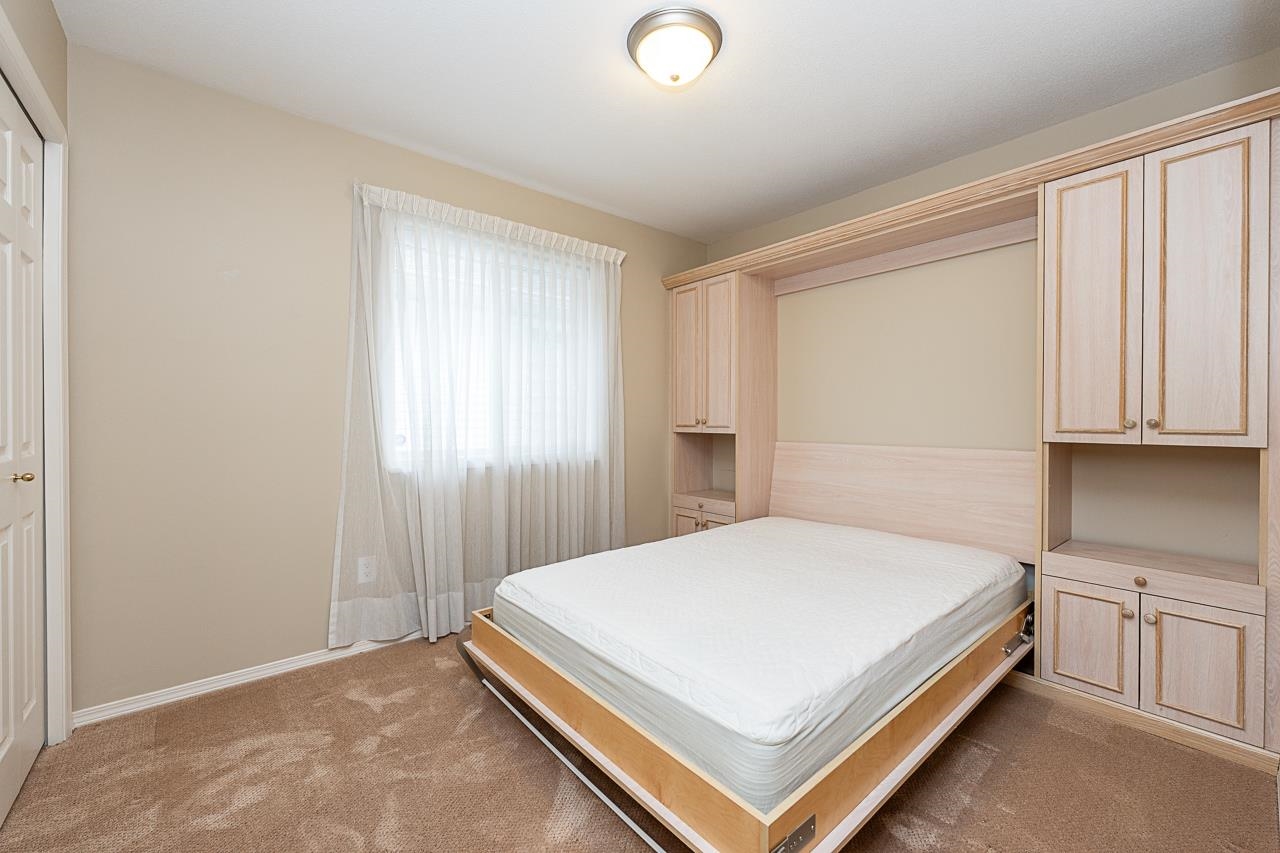 8 9102 HAZEL STREET Unit: 8