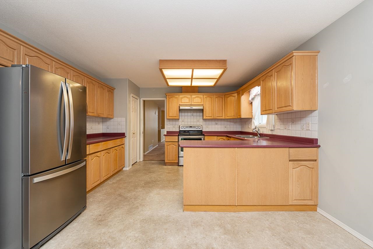 8 9102 HAZEL STREET Unit: 8