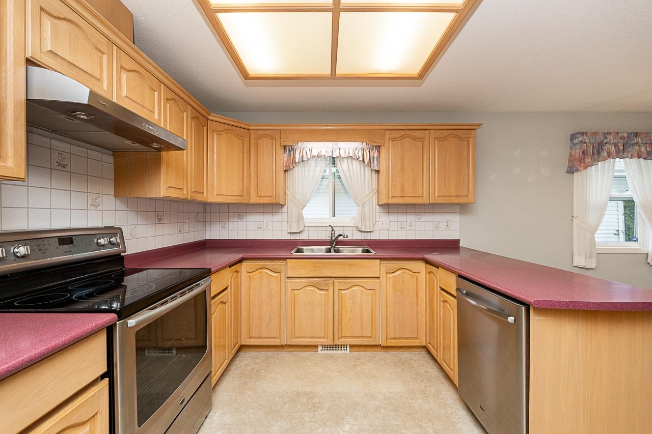 8 9102 HAZEL STREET Unit: 8