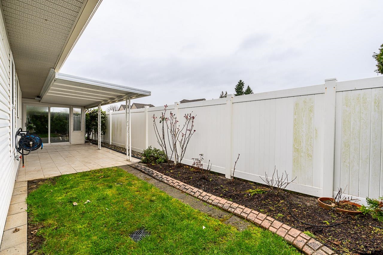 8 9102 HAZEL STREET Unit: 8