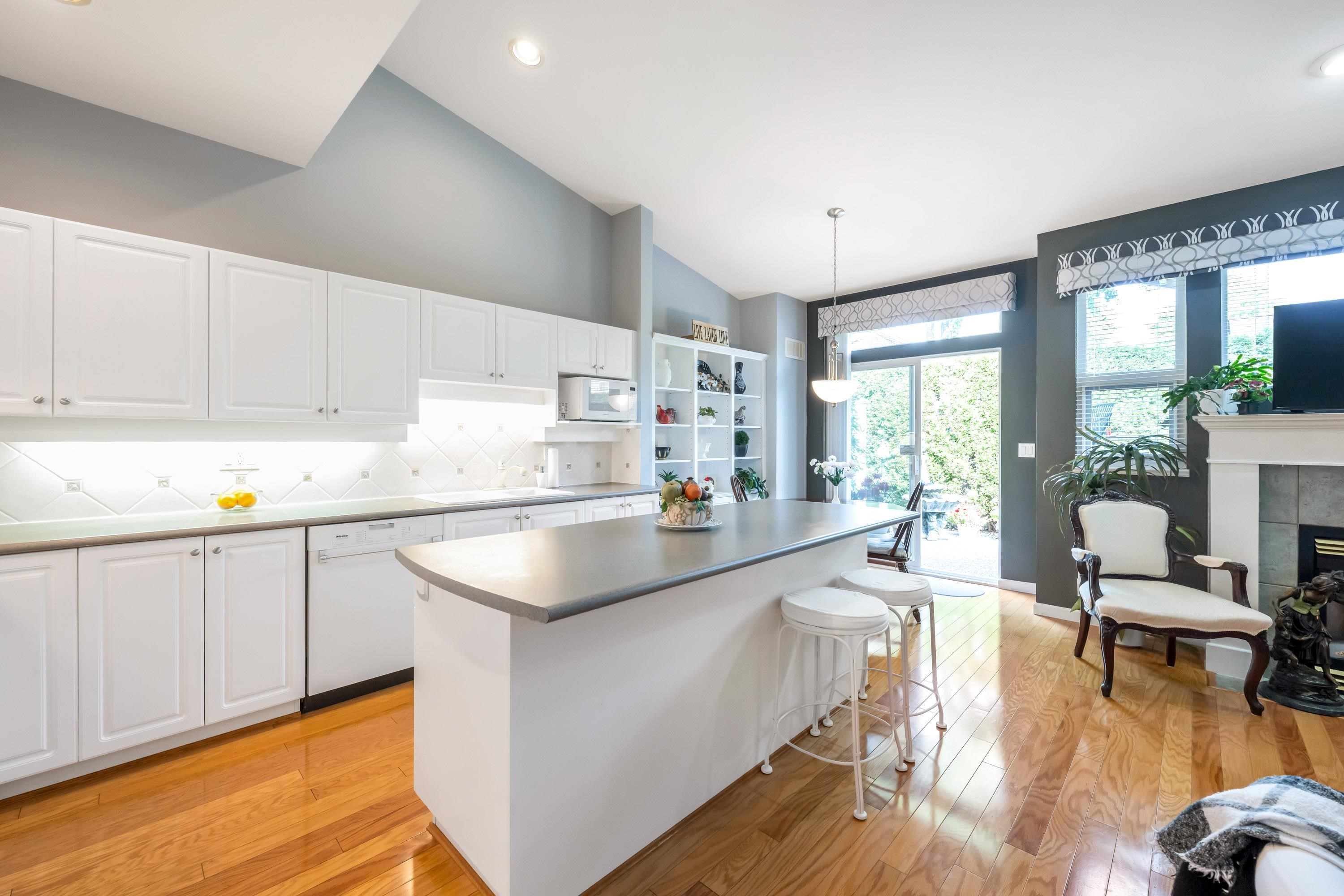 7 15168 22ND STREET Unit: 7