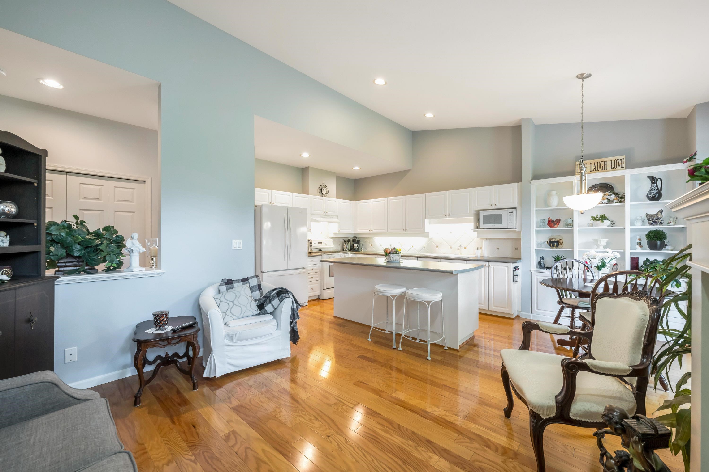 7 15168 22ND STREET Unit: 7