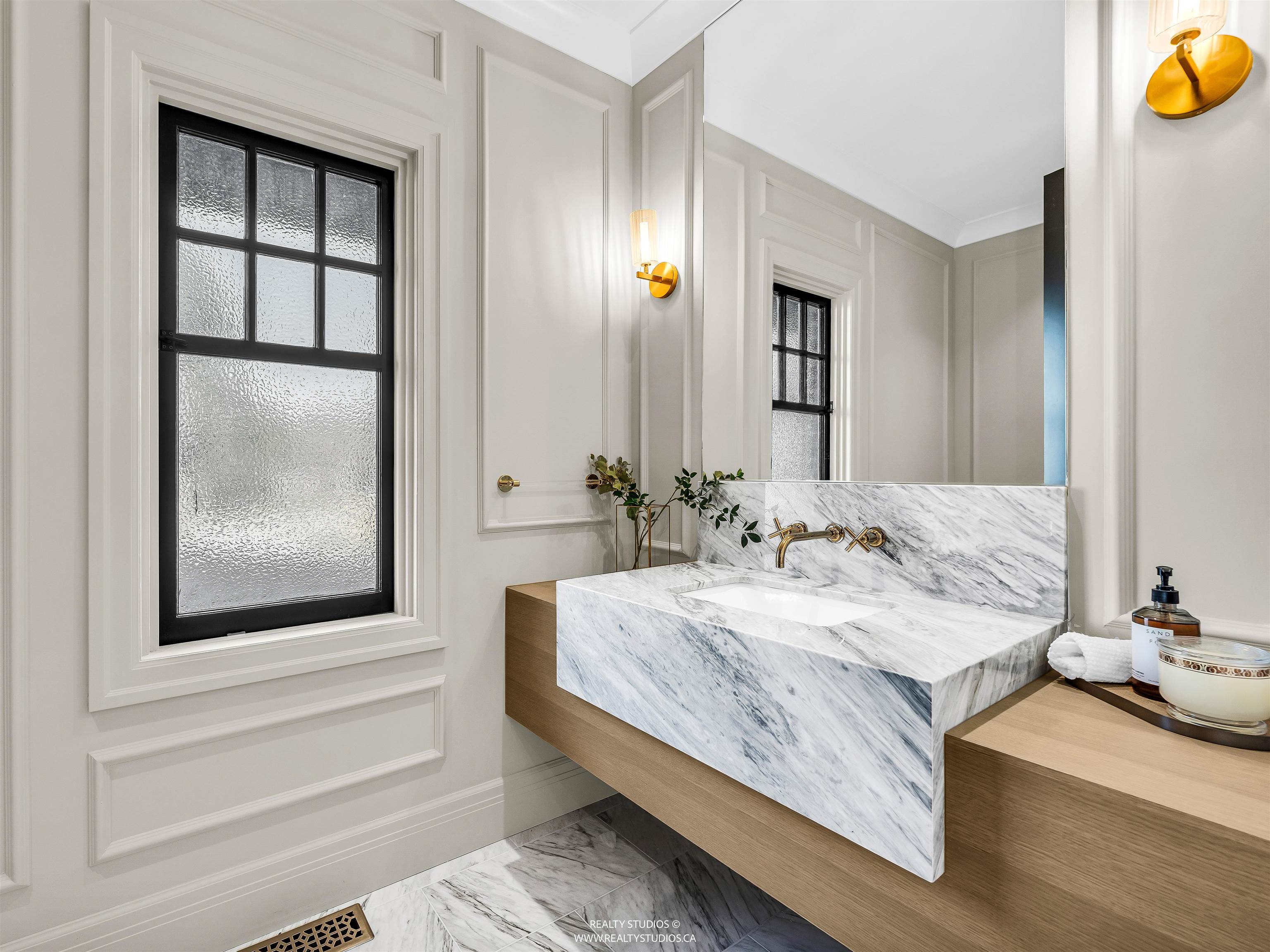 2050 SW MARINE DRIVE