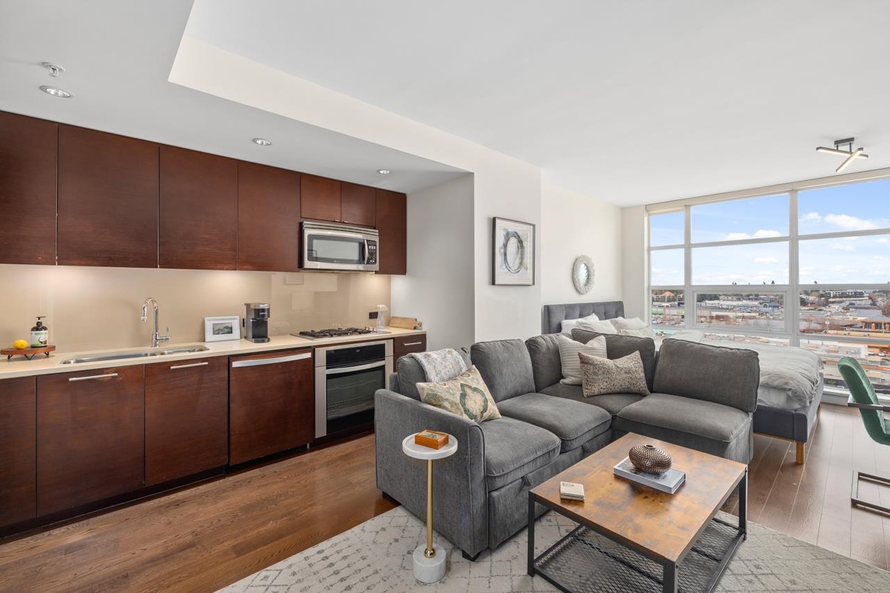 #905 1473 JOHNSTON ROAD Unit: #905