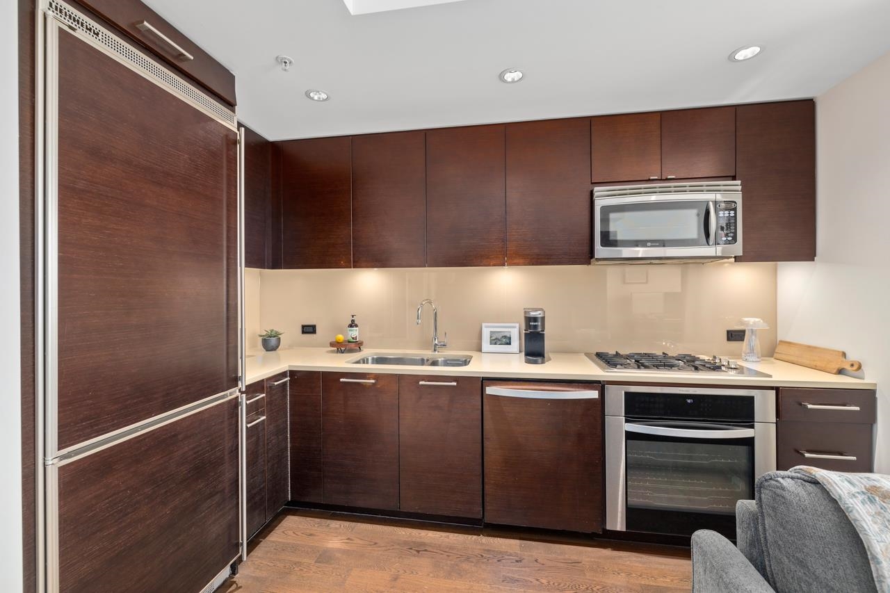 #905 1473 JOHNSTON ROAD Unit: #905