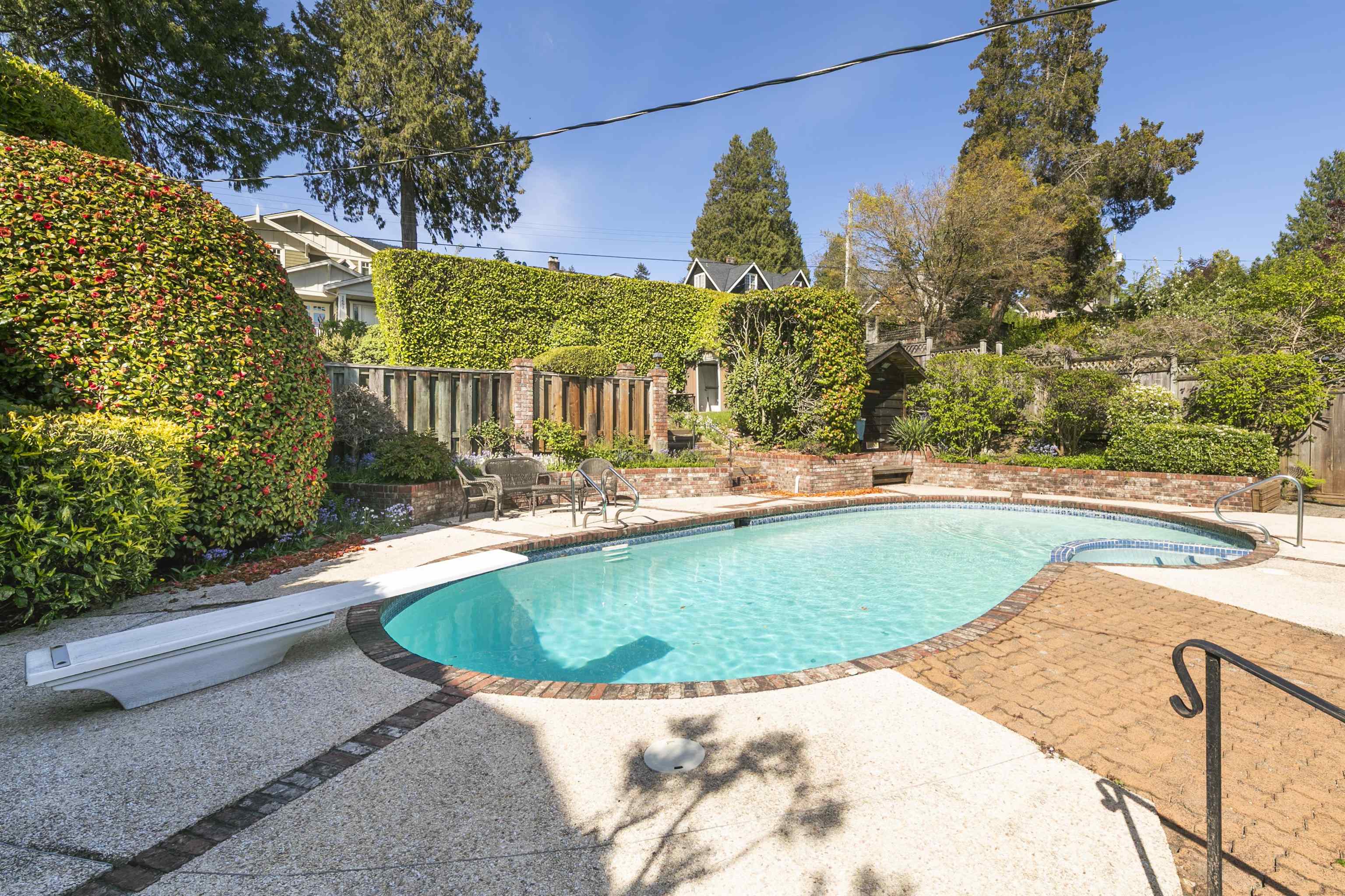 2657 HAYWOOD AVENUE