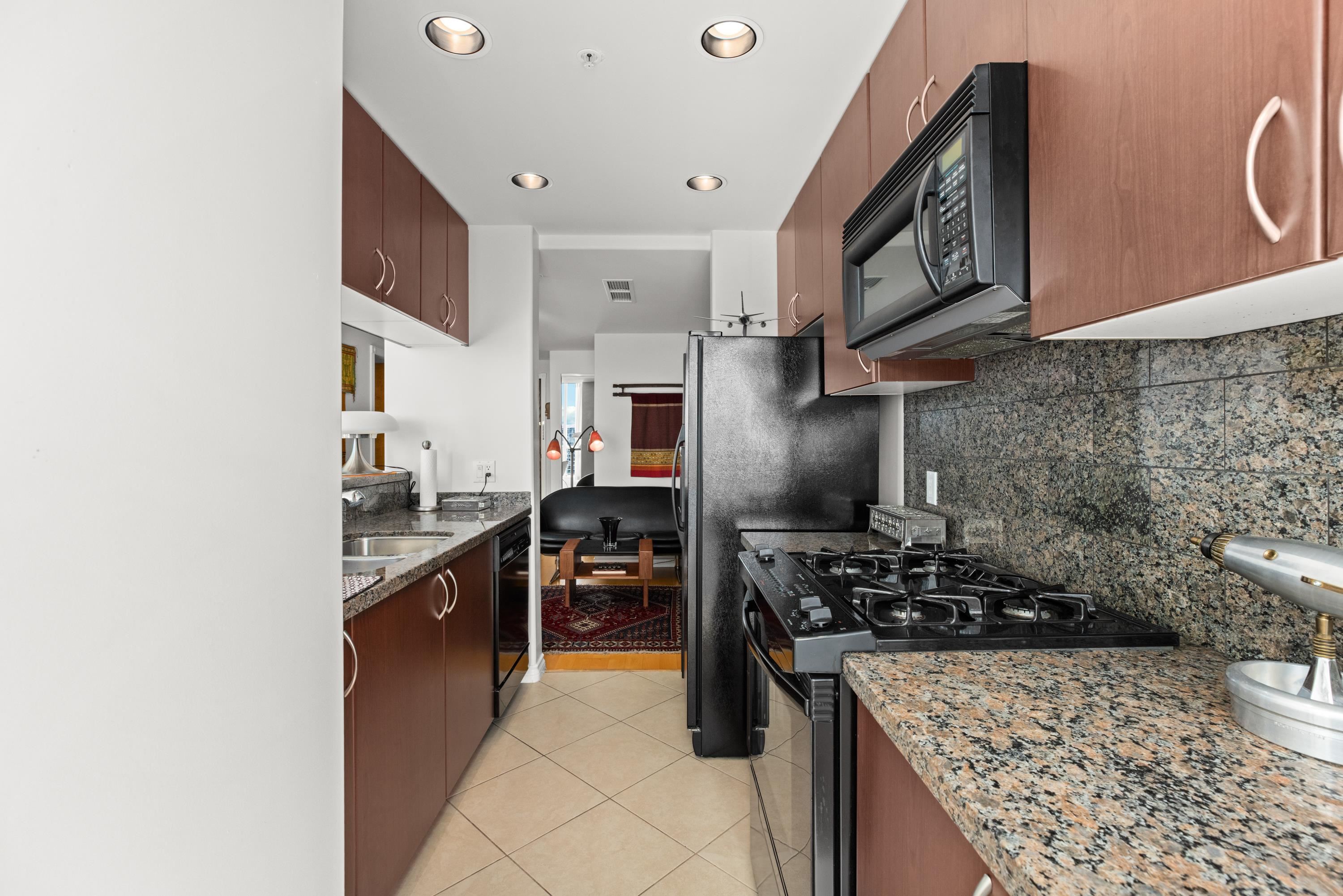 3705 1111 W PENDER STREET Unit: 3705