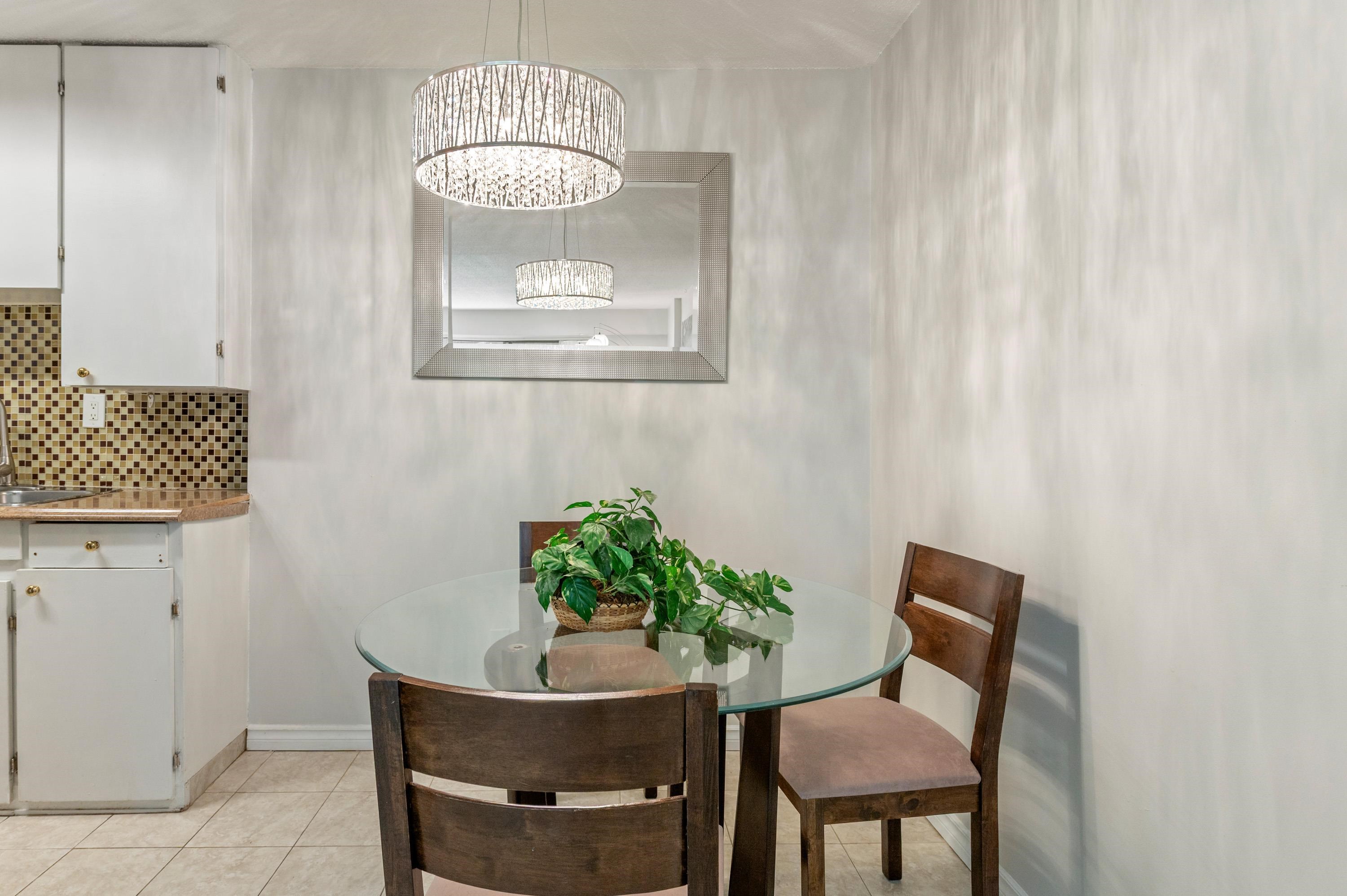 103 2040 CORNWALL AVENUE Unit: 103