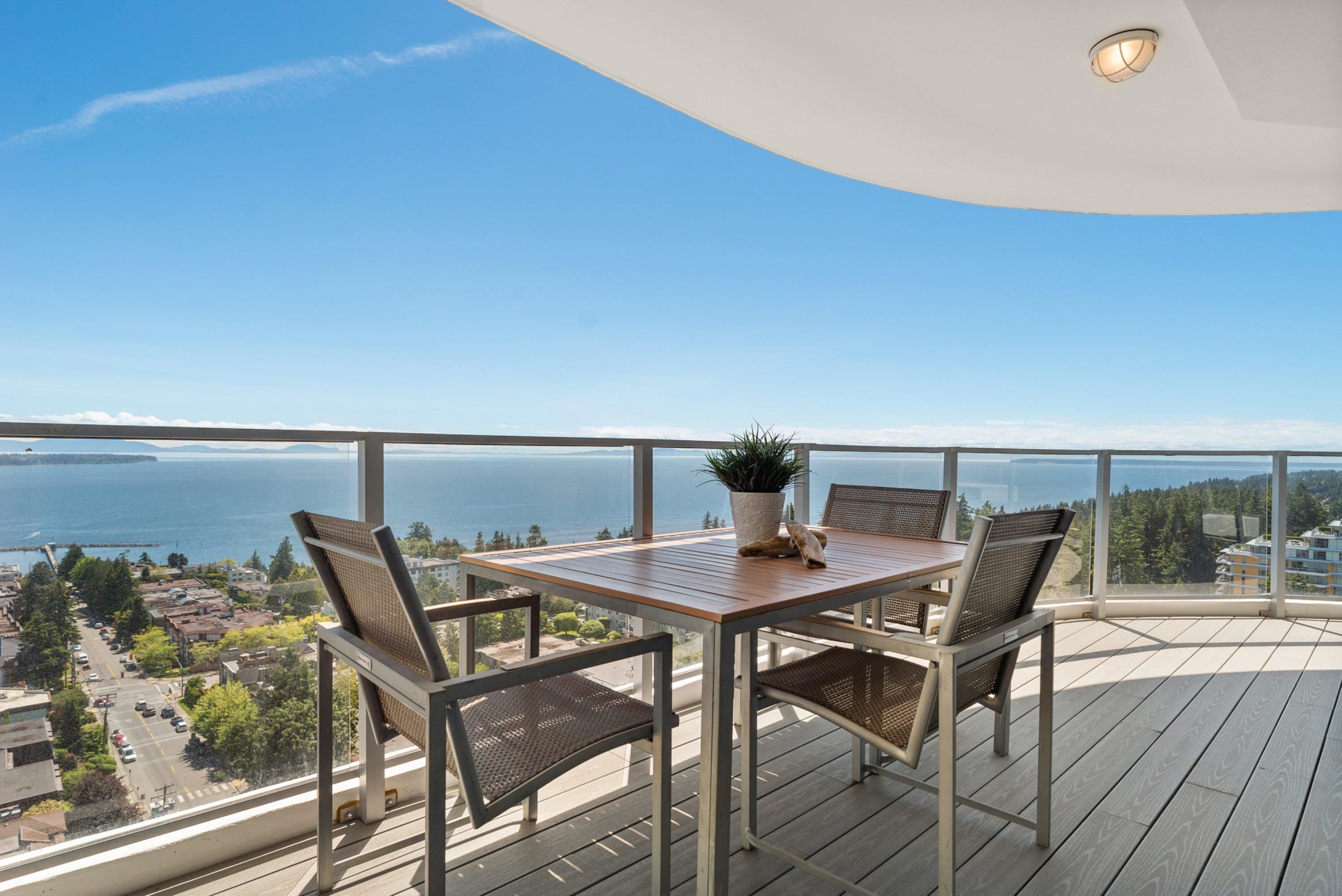 1701 1500 MARTIN STREET Unit: 1701