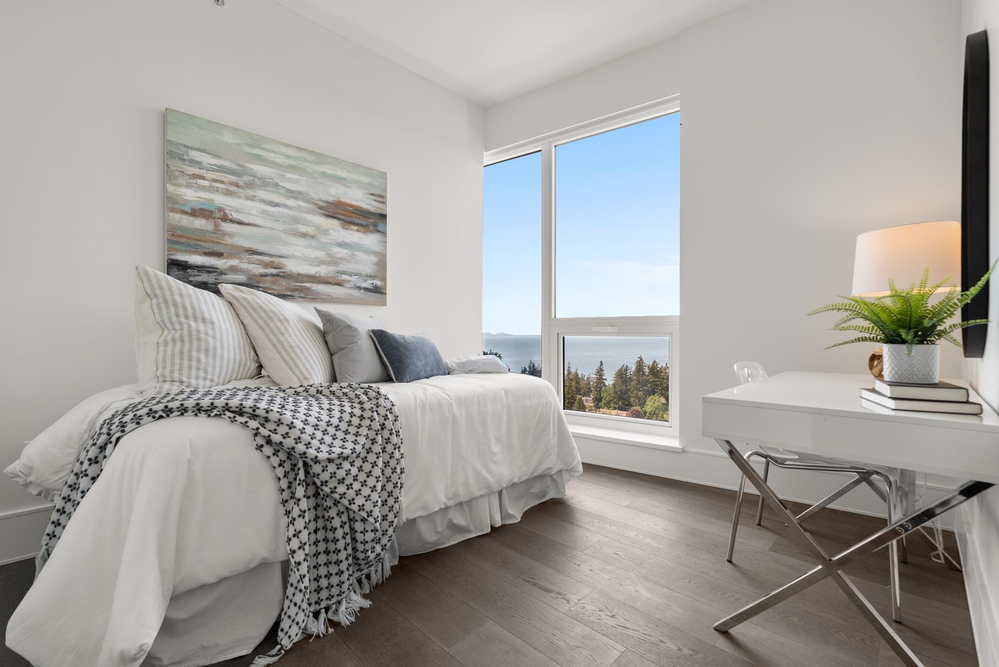 1701 1500 MARTIN STREET Unit: 1701