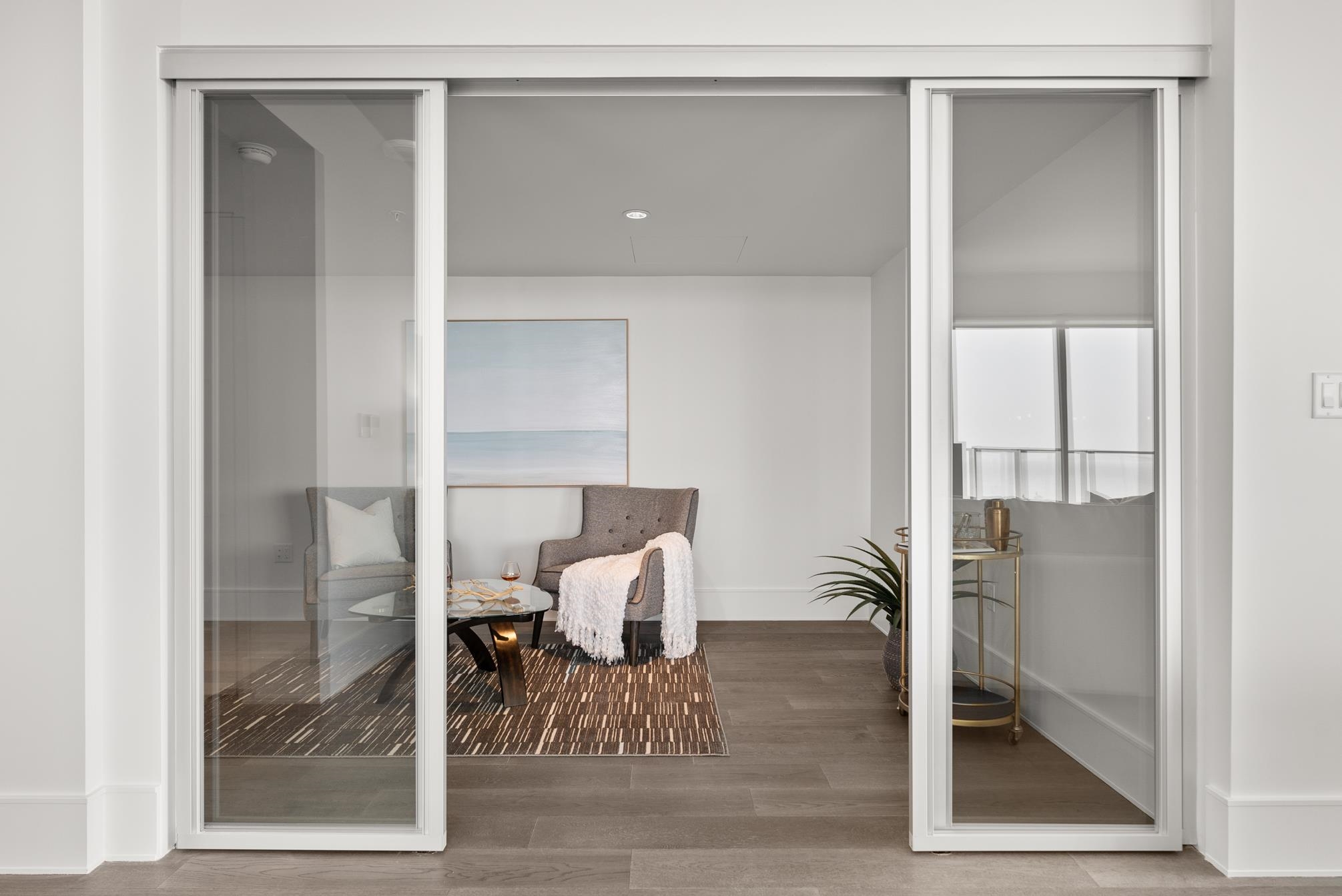 1701 1500 MARTIN STREET Unit: 1701