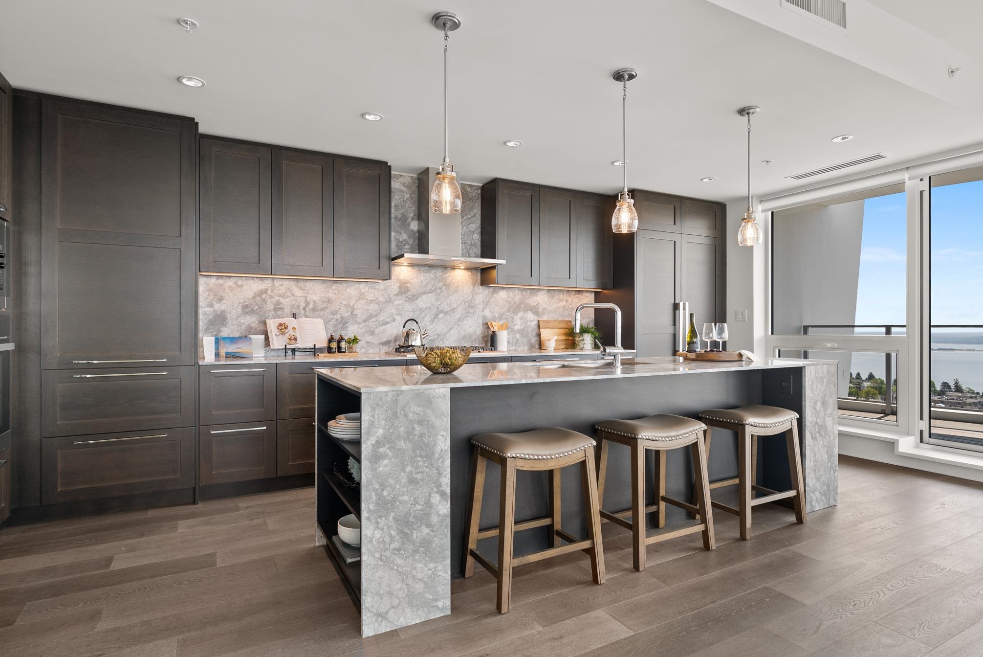 1701 1500 MARTIN STREET Unit: 1701