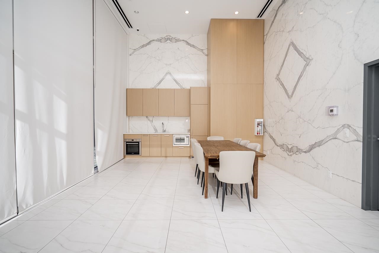 303 6398 SILVER AVENUE Unit: 303