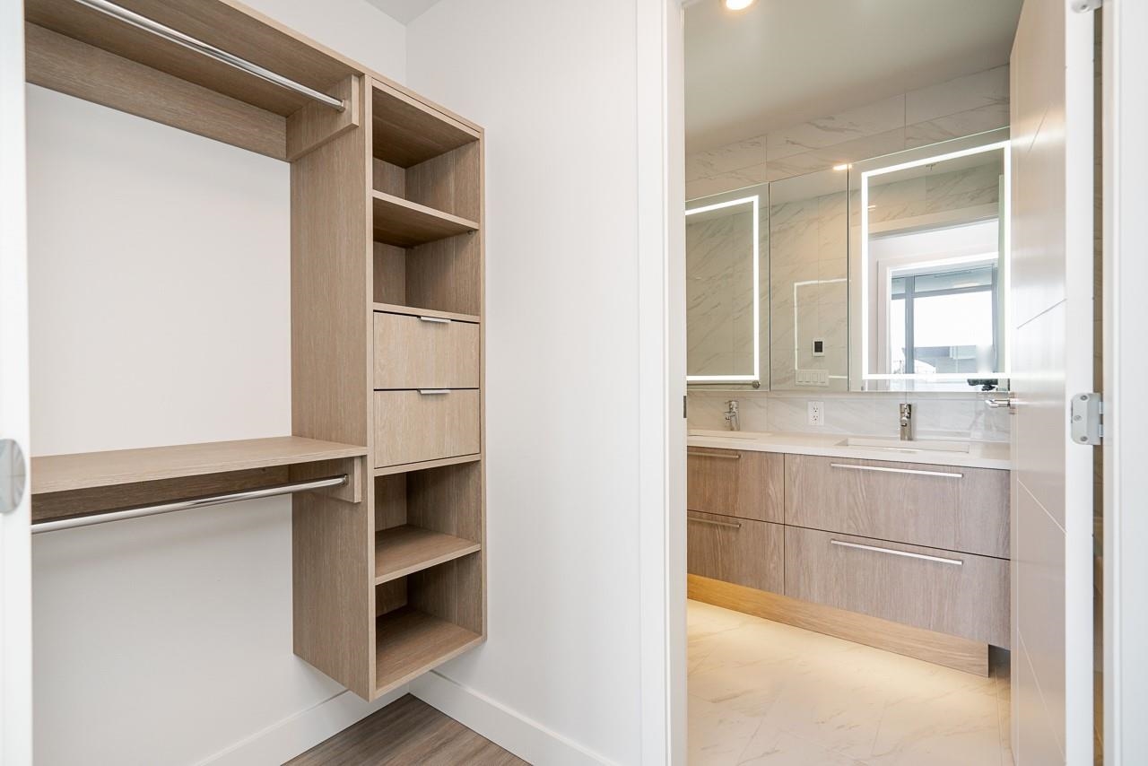 303 6398 SILVER AVENUE Unit: 303