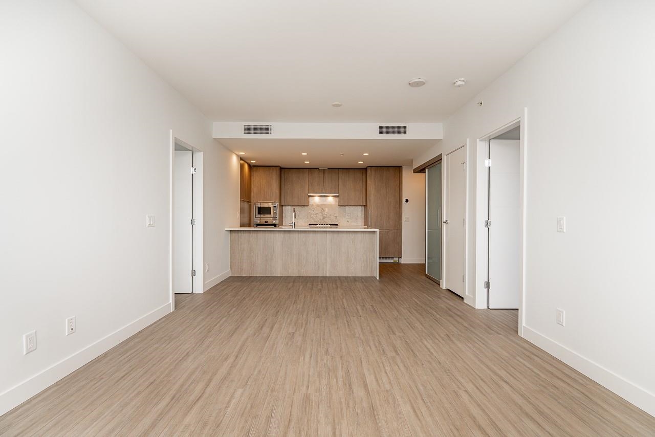 303 6398 SILVER AVENUE Unit: 303