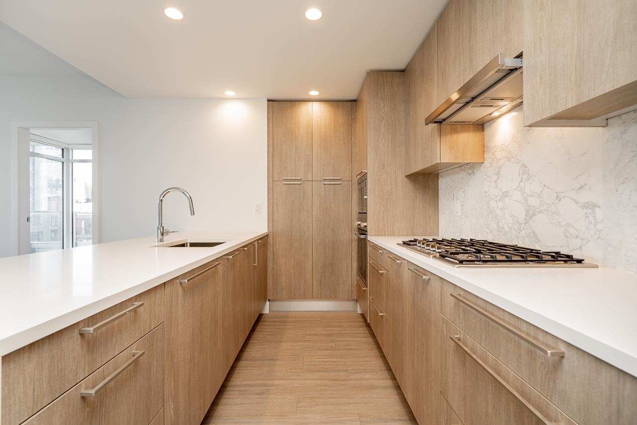 303 6398 SILVER AVENUE Unit: 303