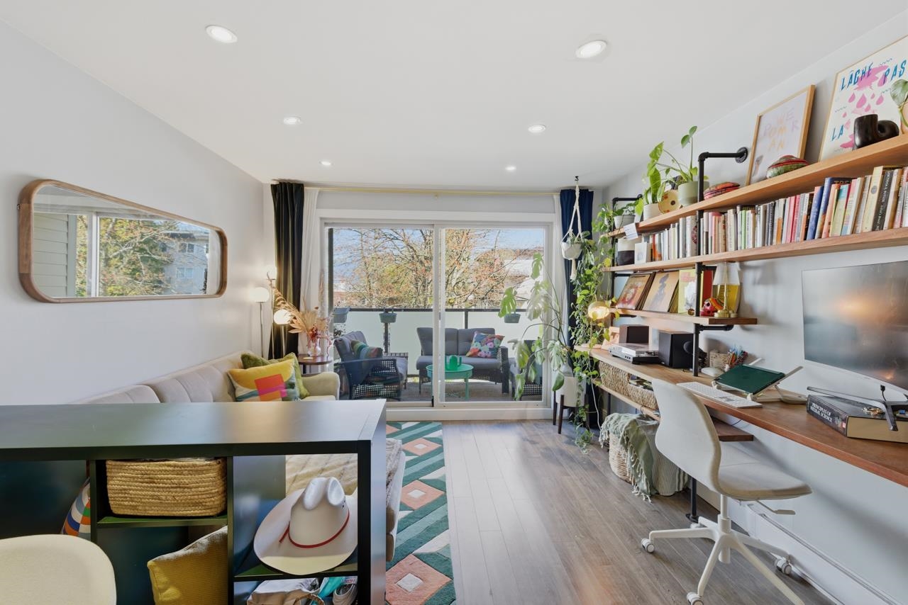 205 1864 FRANCES STREET Unit: 205