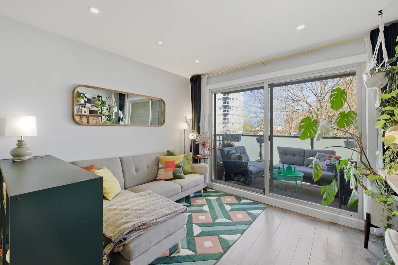 205 1864 FRANCES STREET Unit: 205