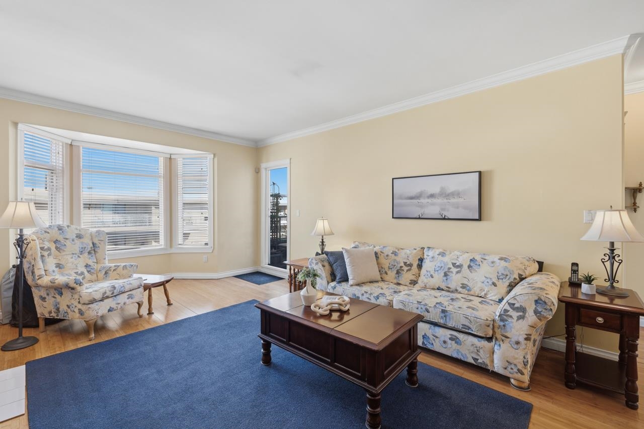 301 20680 56 AVENUE Unit: 301
