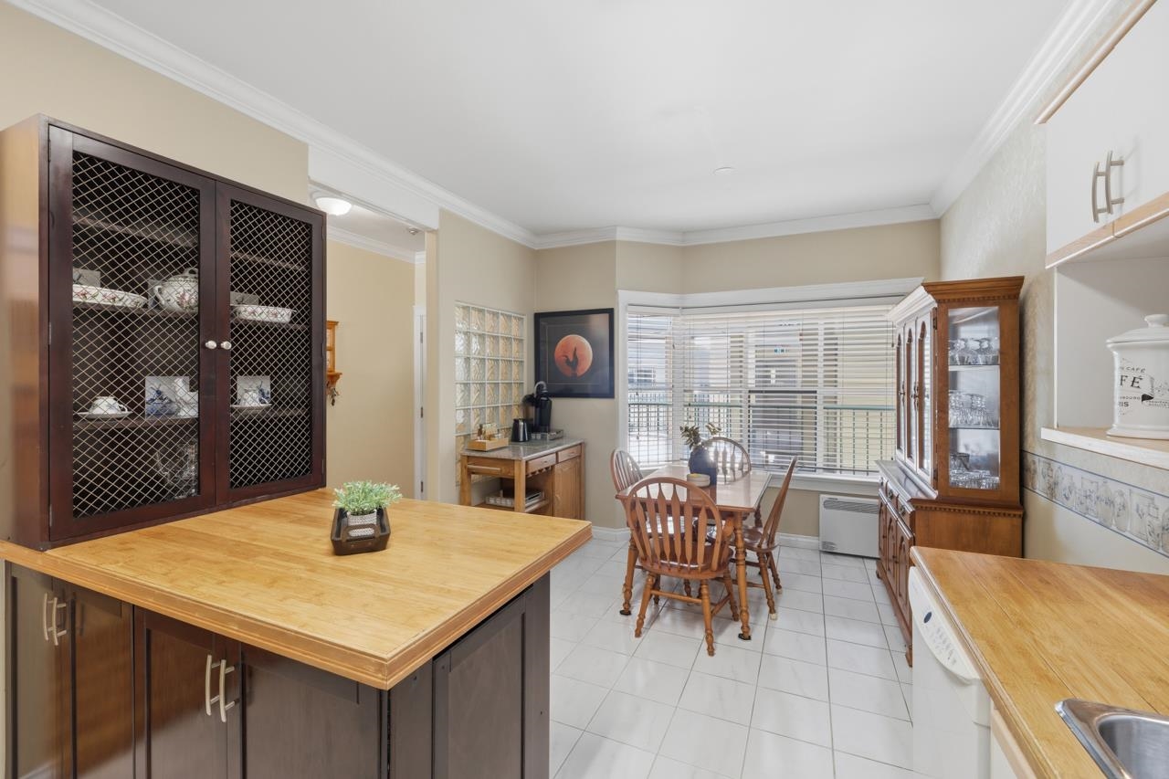 301 20680 56 AVENUE Unit: 301