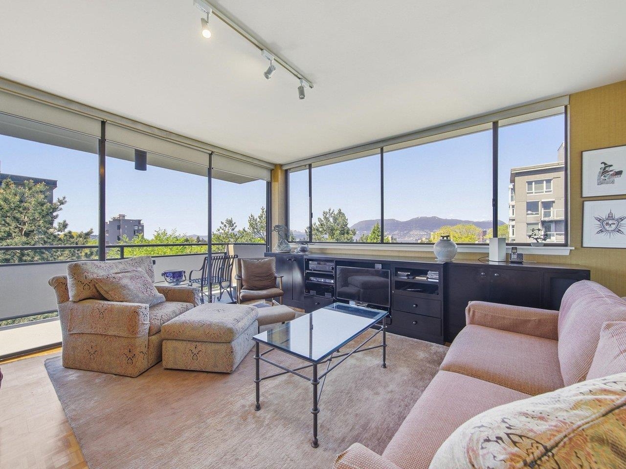 900 1685 W 14TH AVENUE Unit: 900