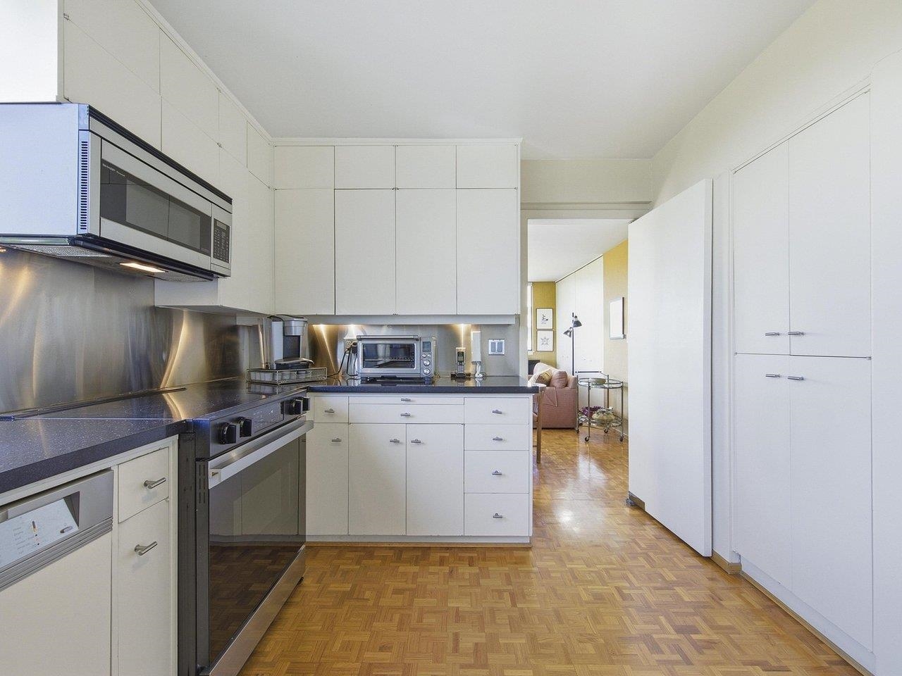900 1685 W 14TH AVENUE Unit: 900