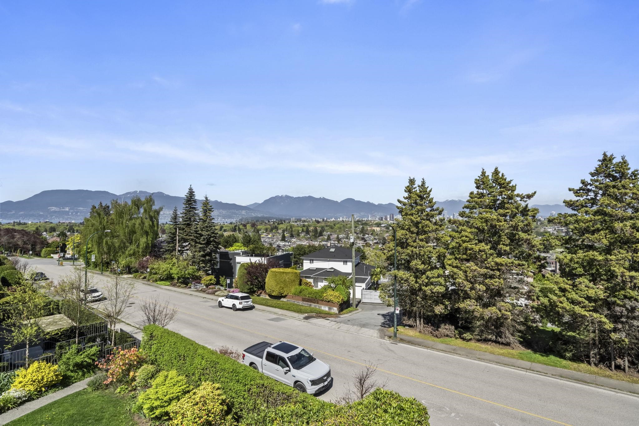 4233 QUESNEL DRIVE
