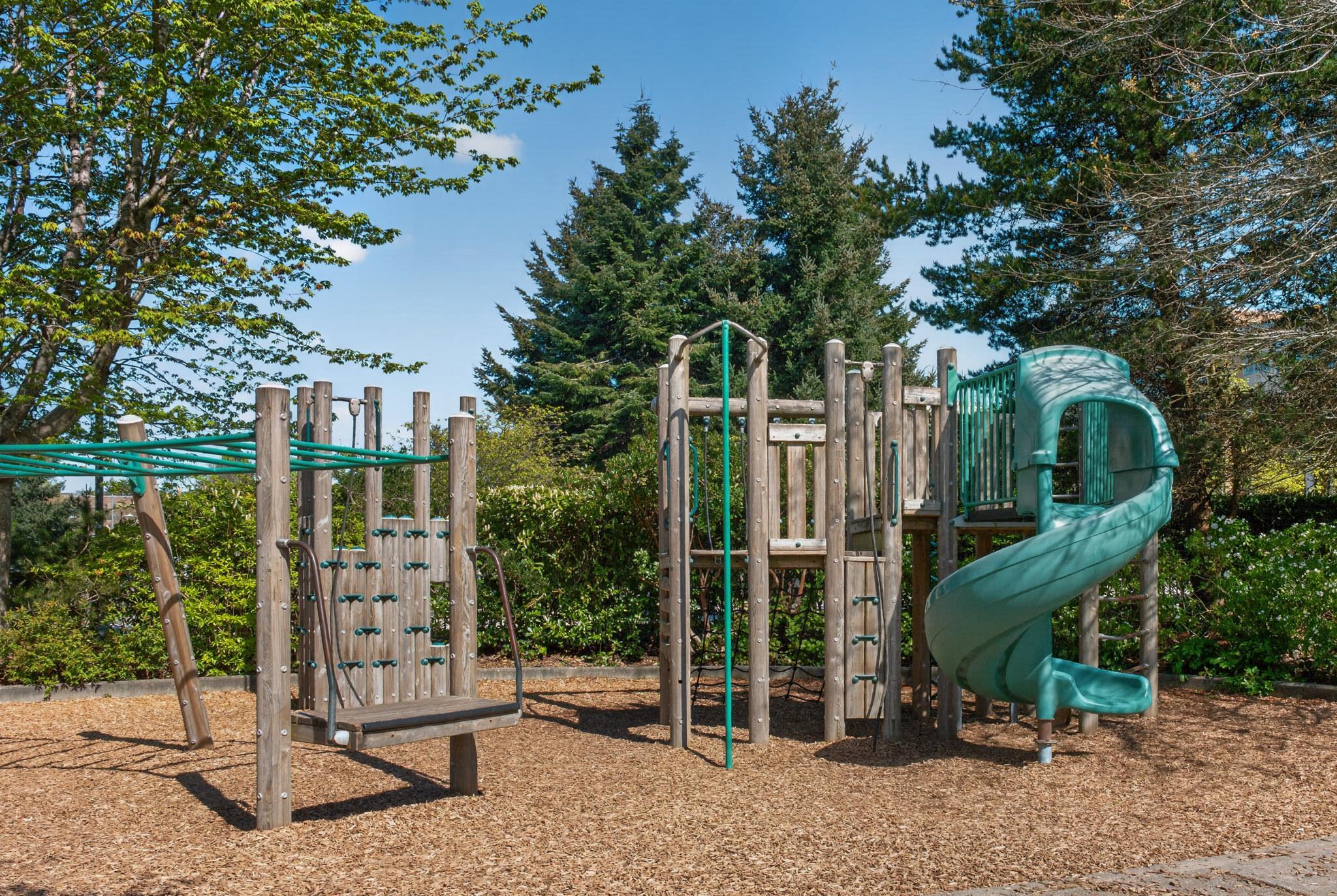 213 6328 LARKIN DRIVE Unit: 213
