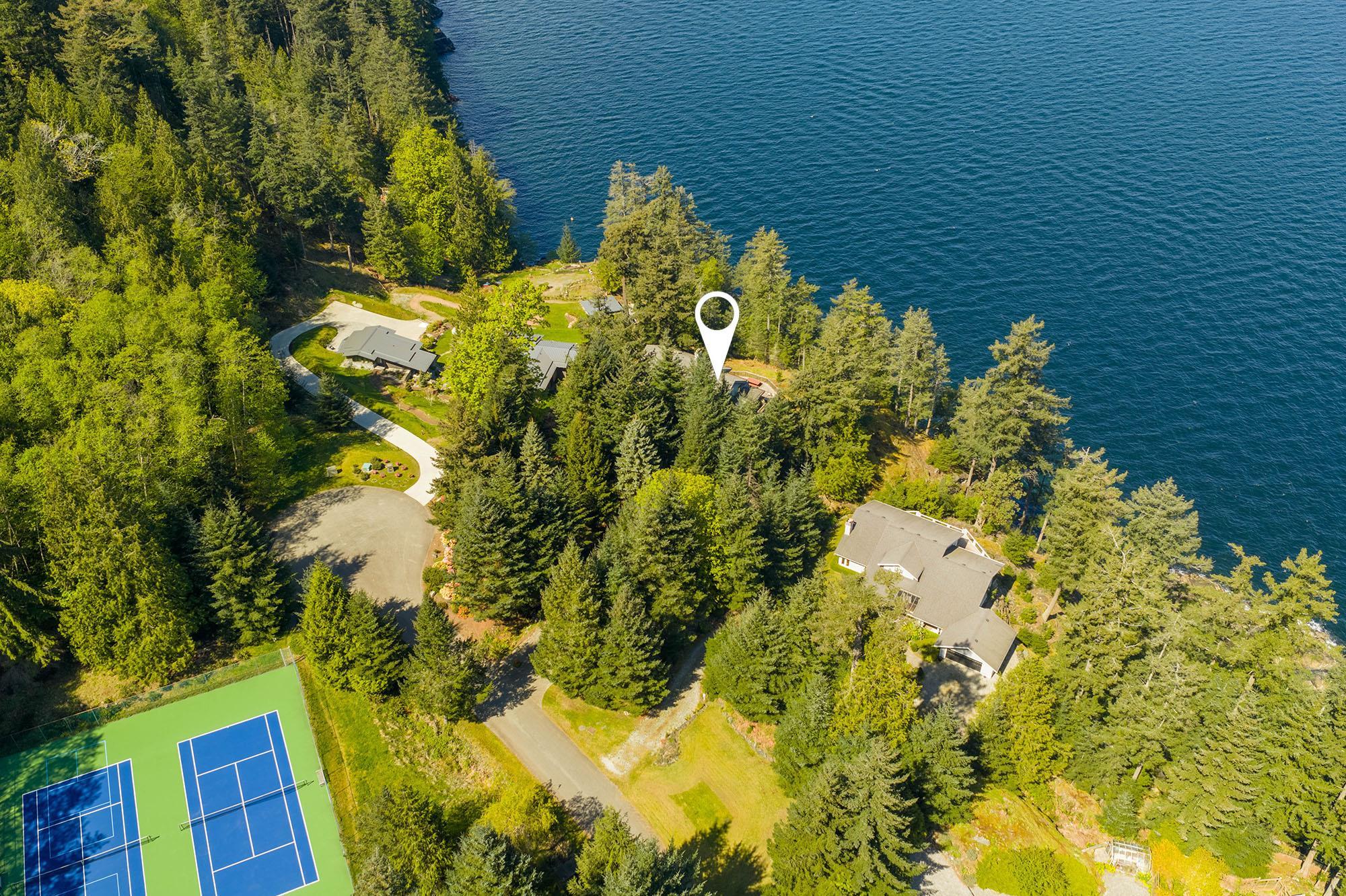 520 SMUGGLERS COVE ROAD