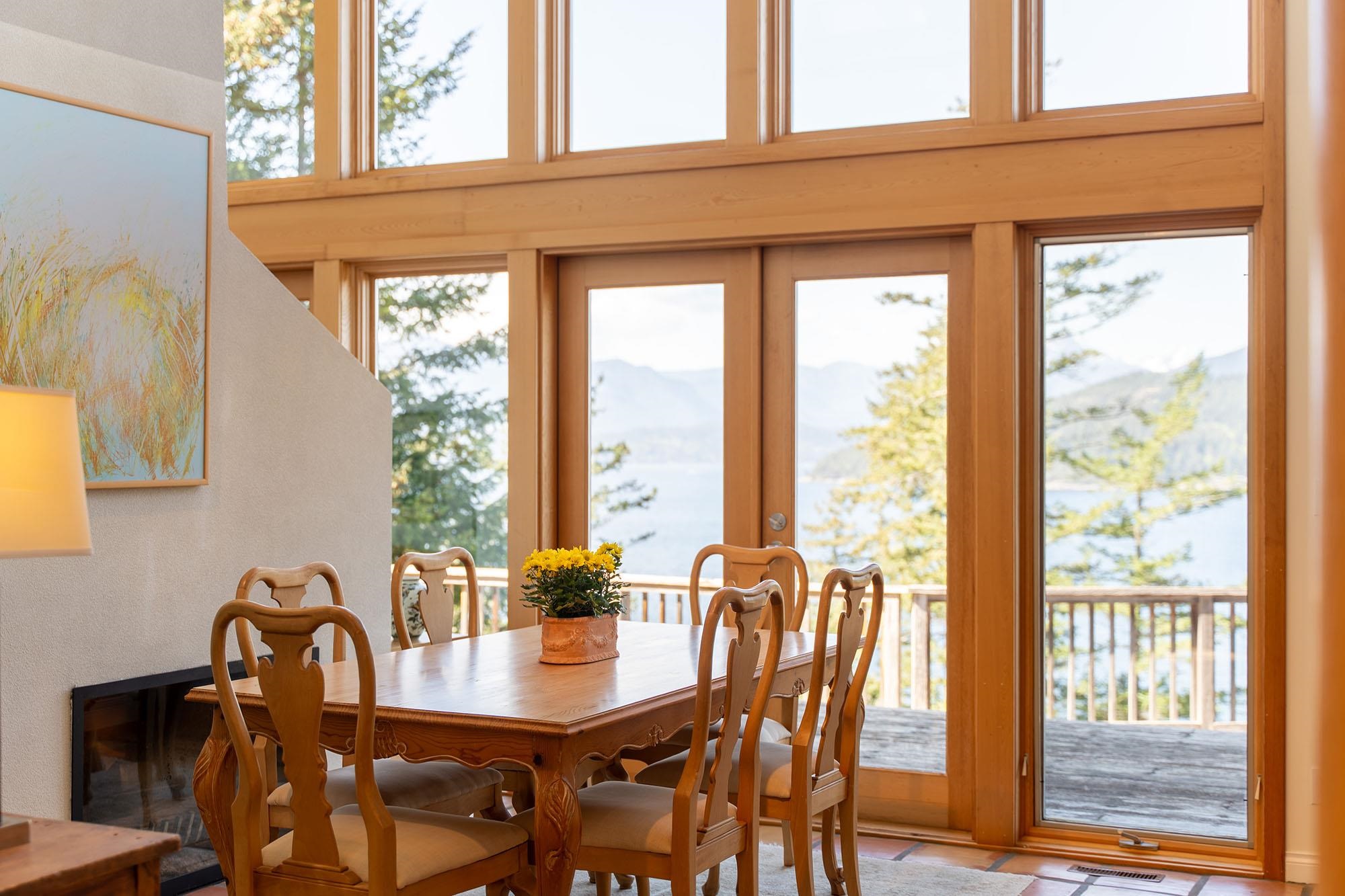 520 SMUGGLERS COVE ROAD
