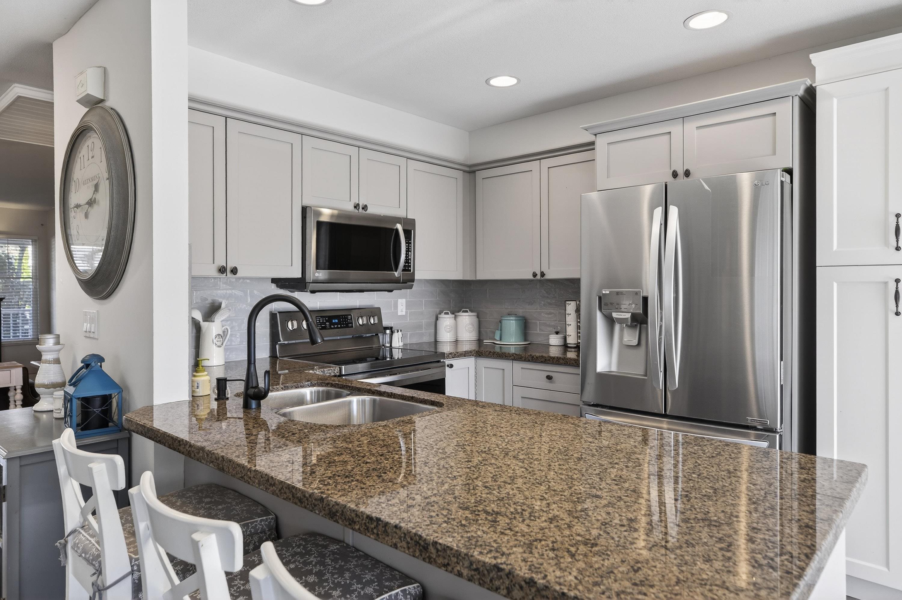 13 6568 193B STREET Unit: 13