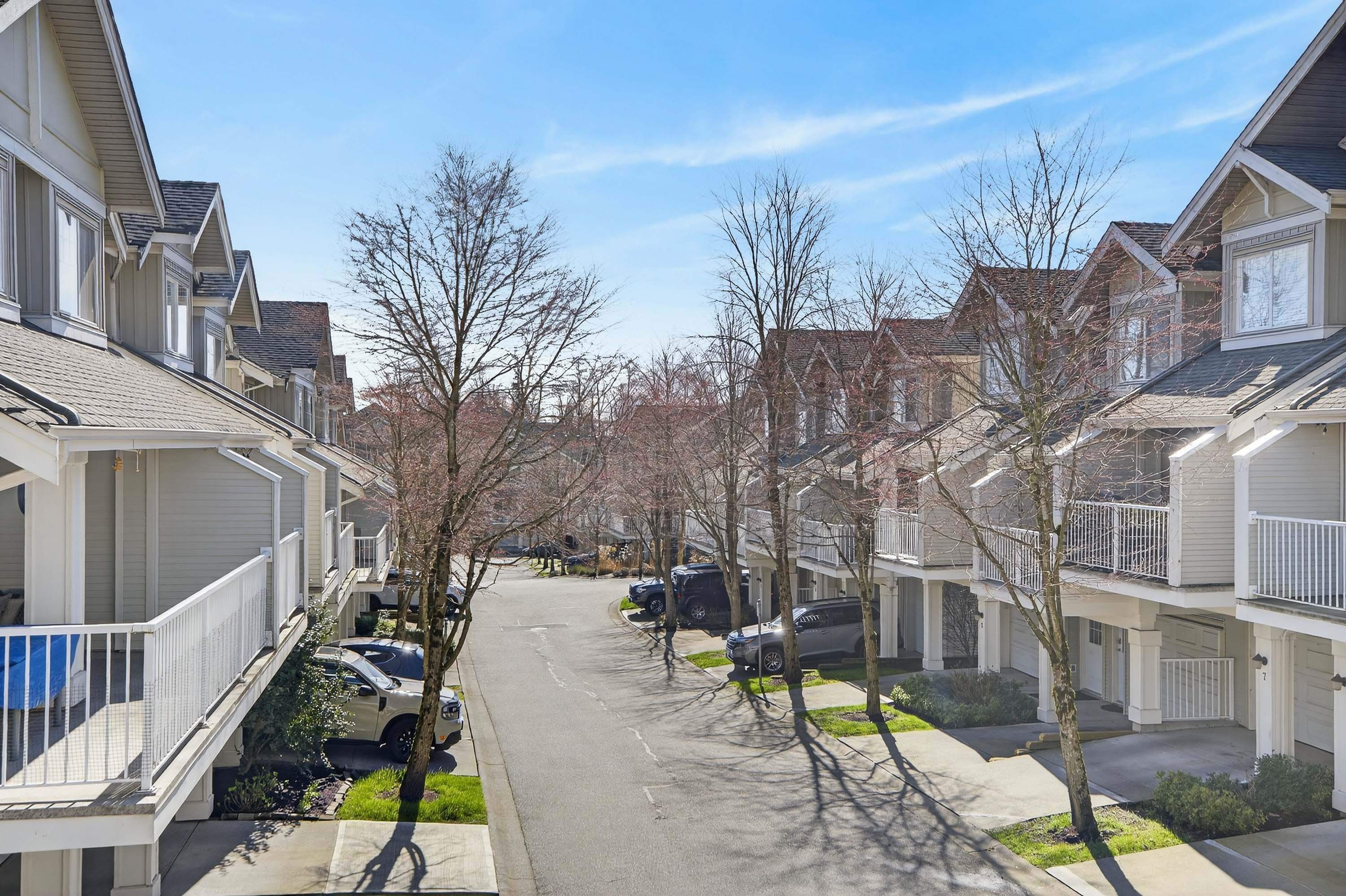 13 6568 193B STREET Unit: 13