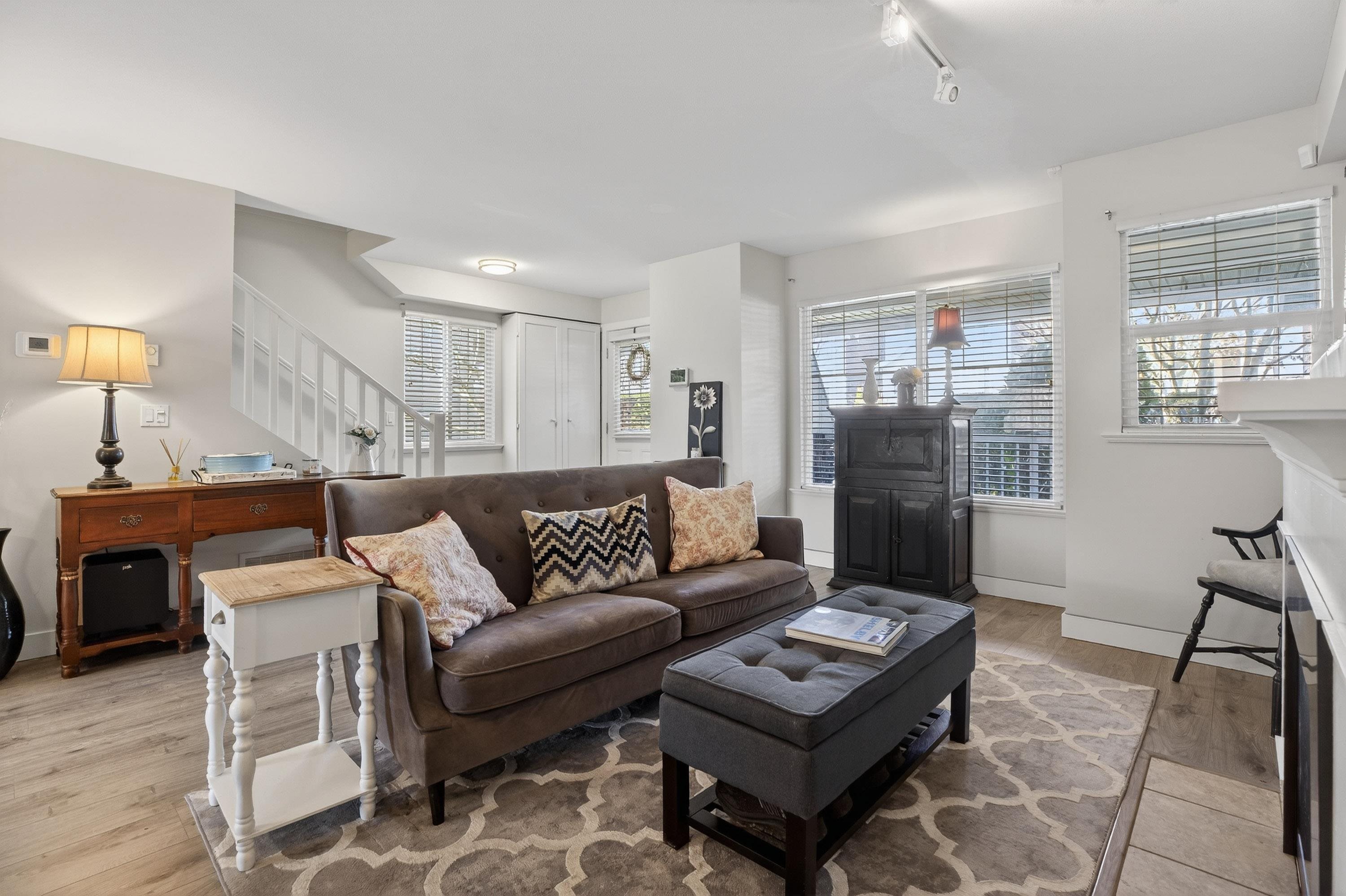13 6568 193B STREET Unit: 13