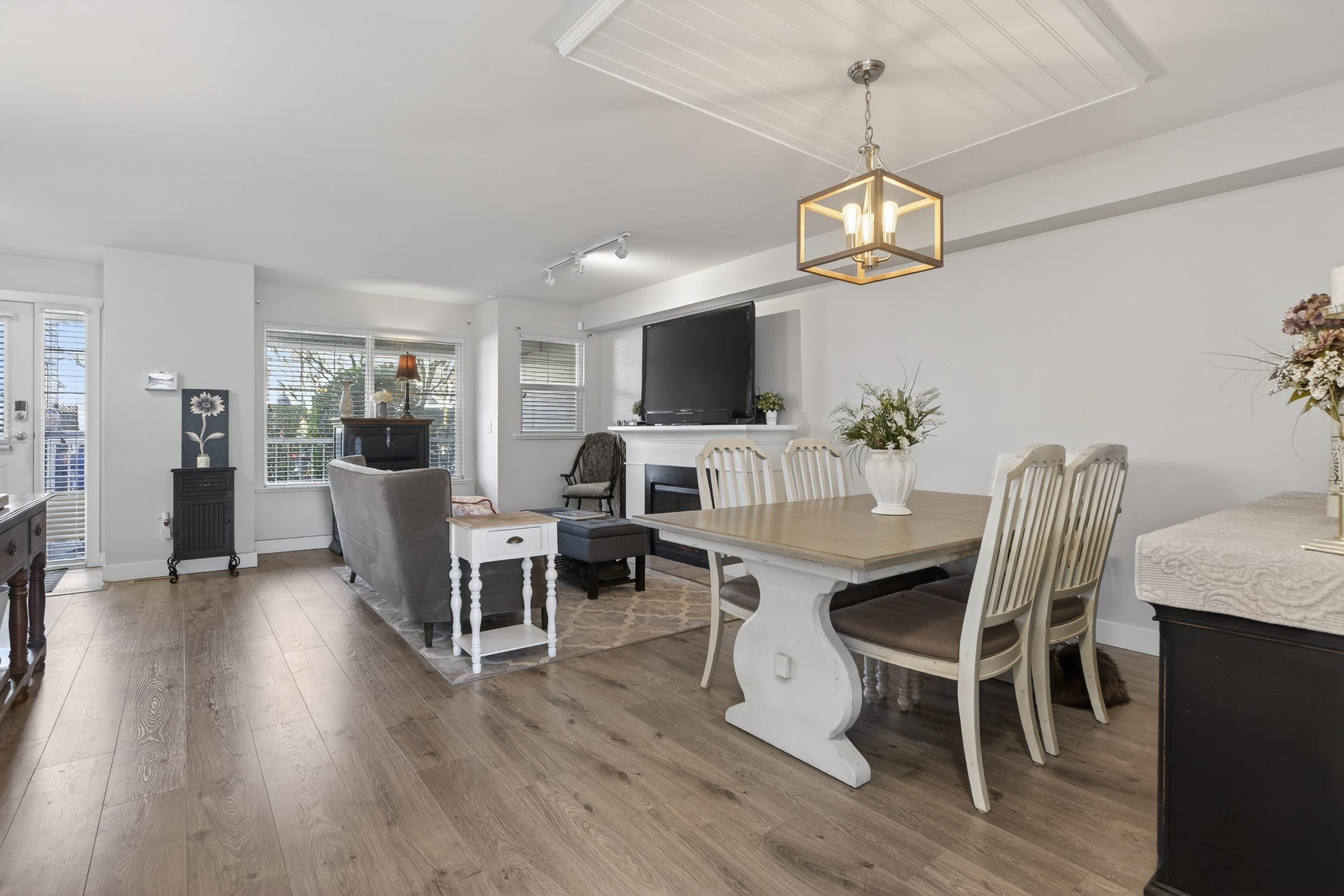 13 6568 193B STREET Unit: 13