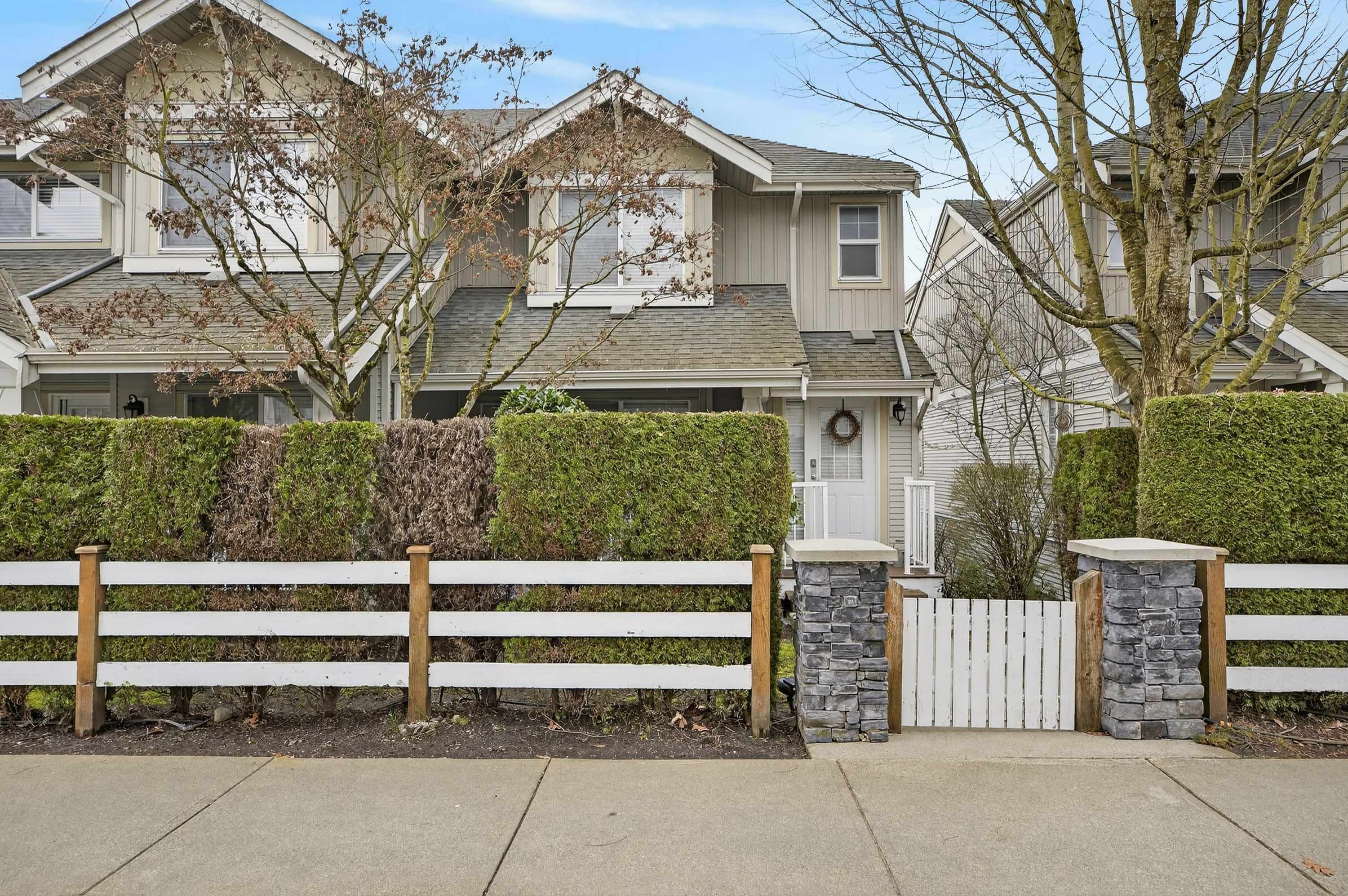13 6568 193B STREET Unit: 13