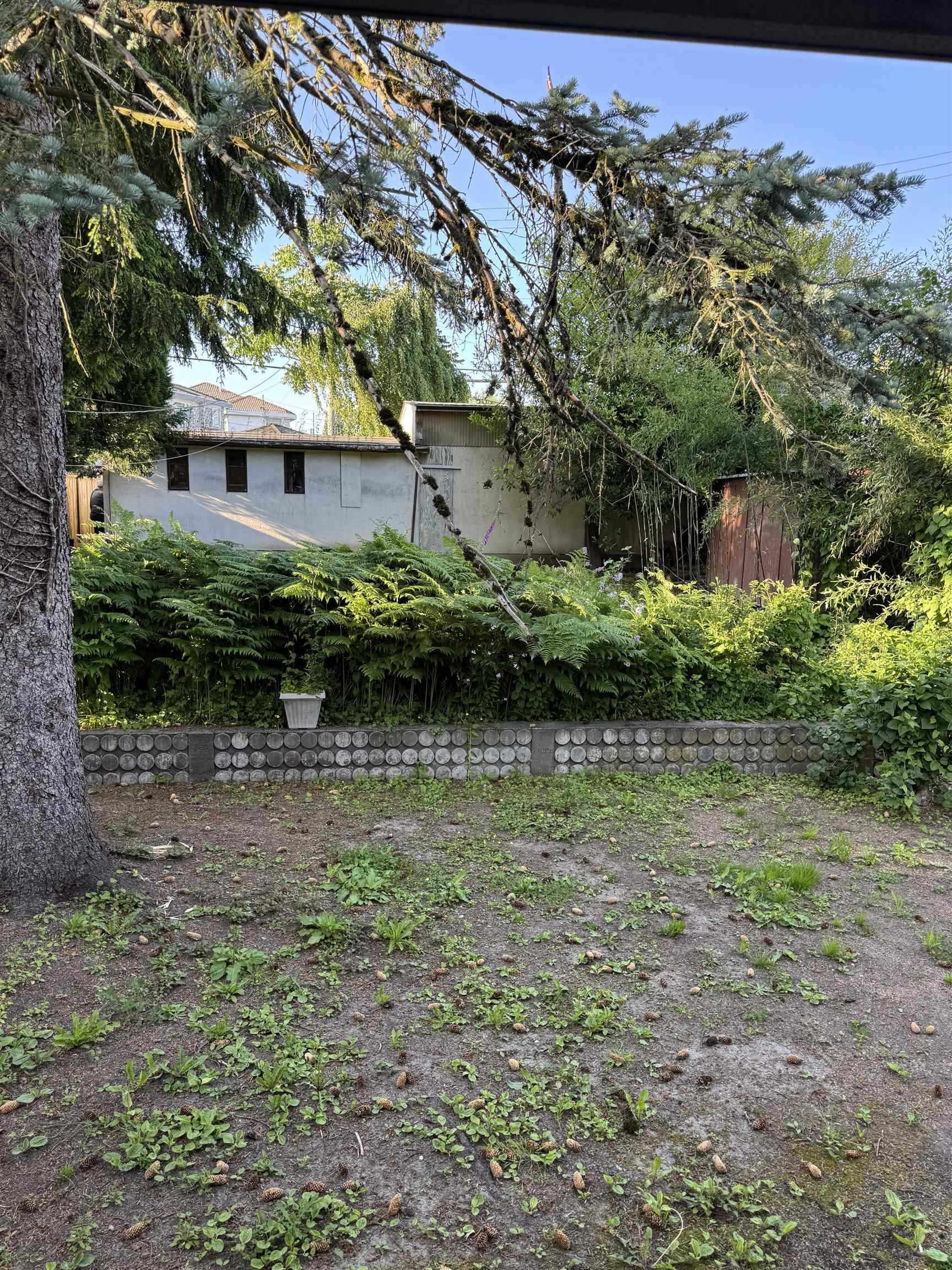 2511 UPLAND DRIVE