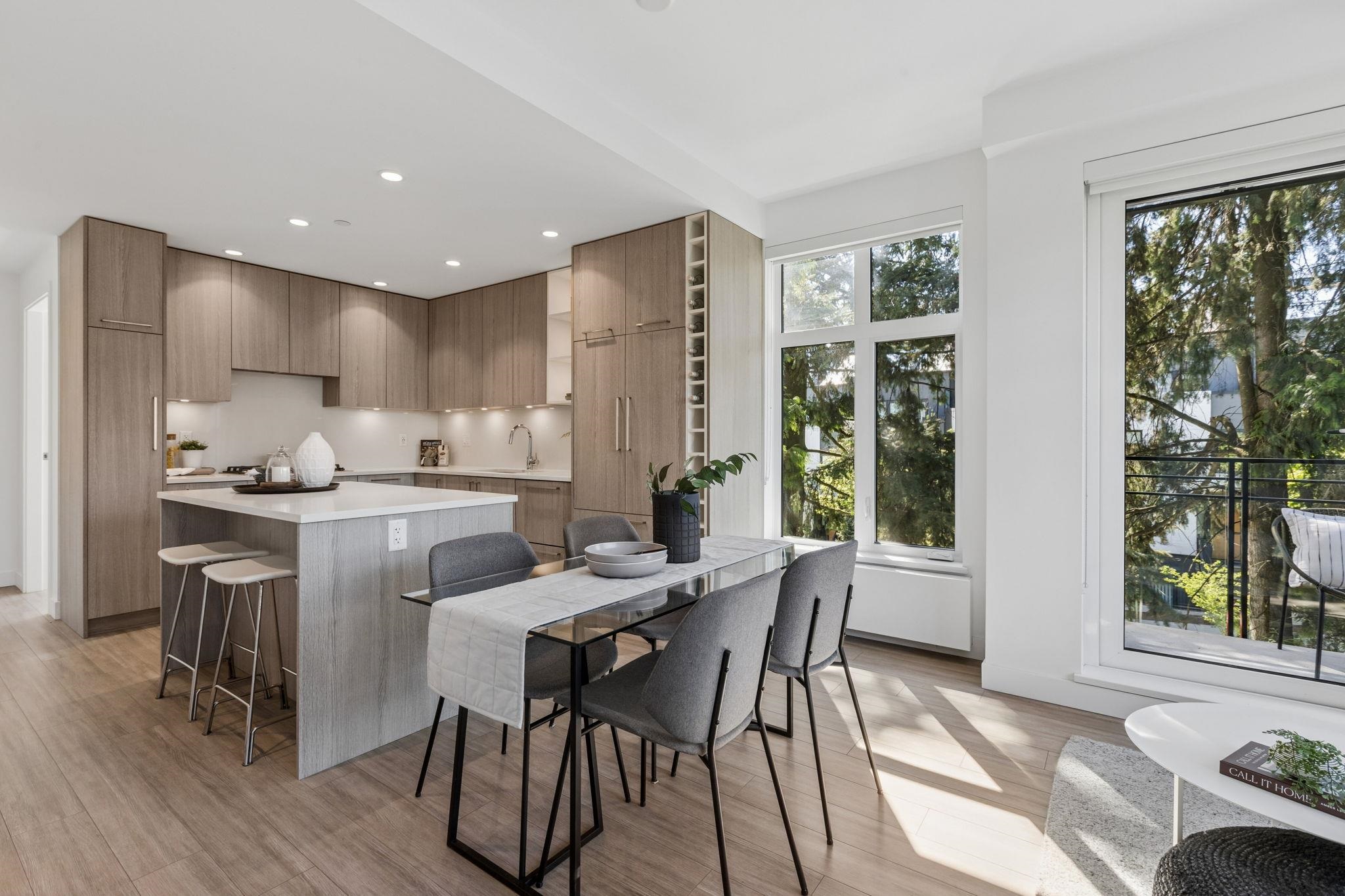 201 707 E 3RD STREET Unit: 201