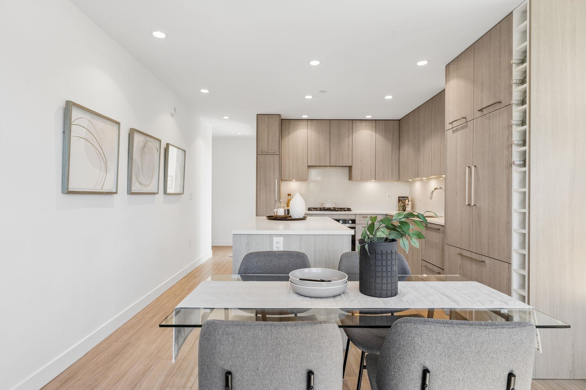 201 707 E 3RD STREET Unit: 201