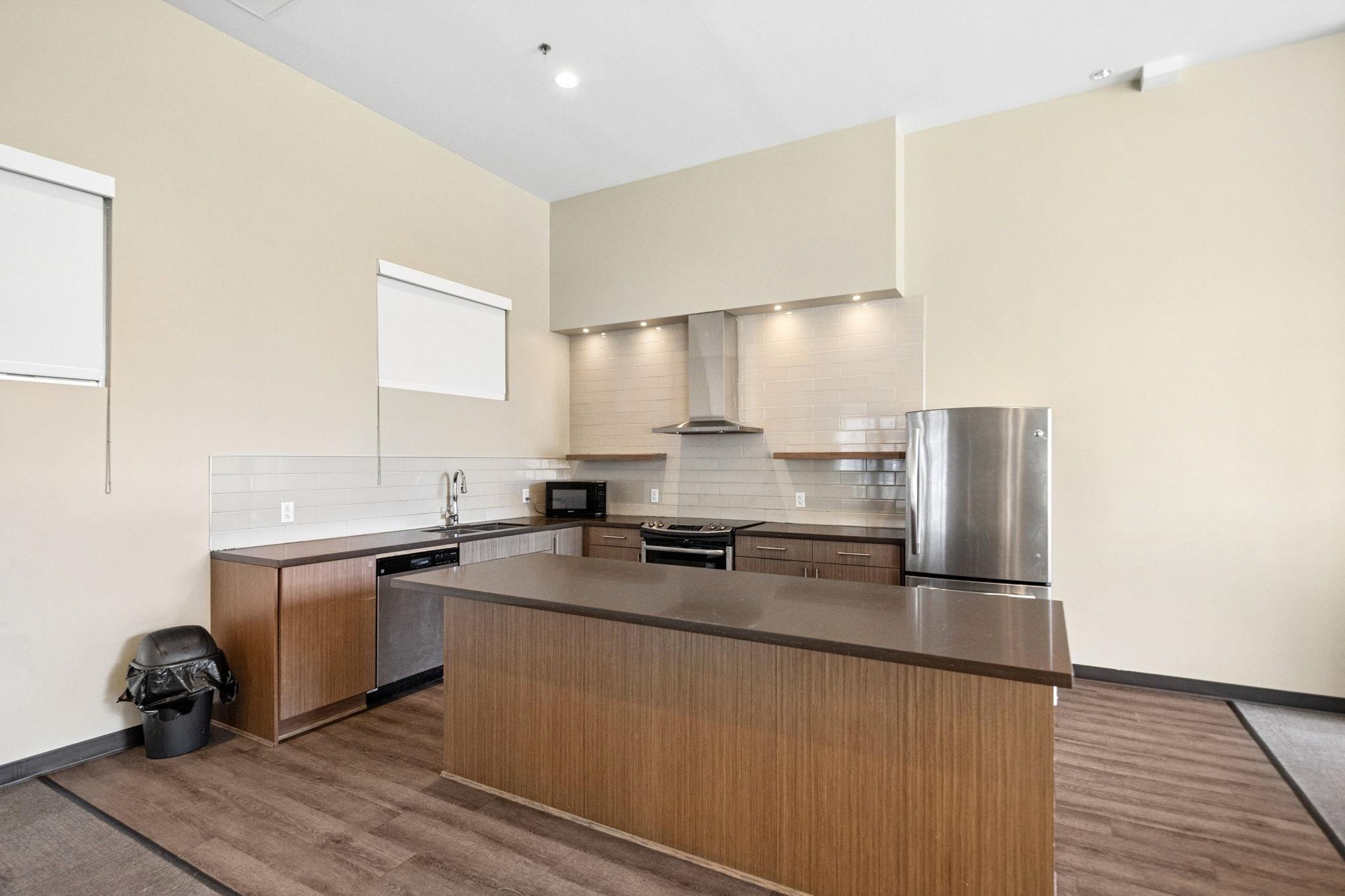 77 10199 RIVER DRIVE Unit: 77