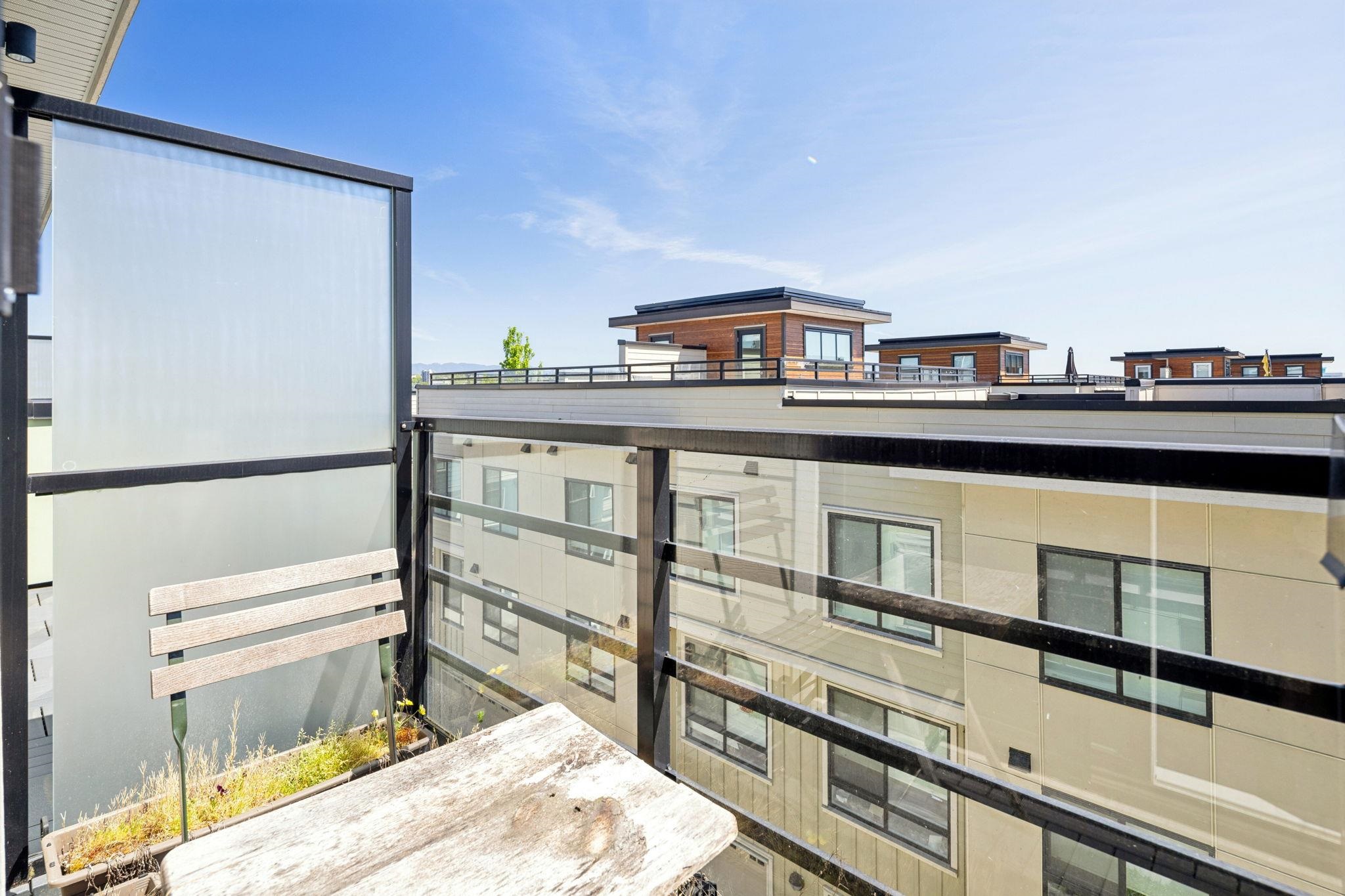 77 10199 RIVER DRIVE Unit: 77
