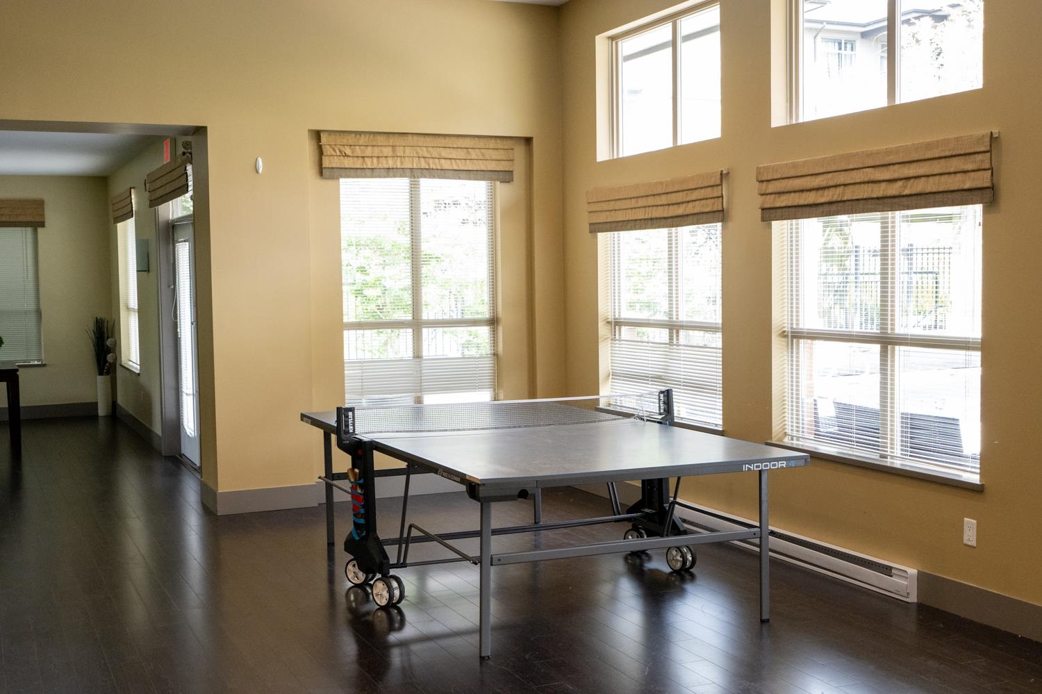 233 9288 ODLIN ROAD Unit: 233