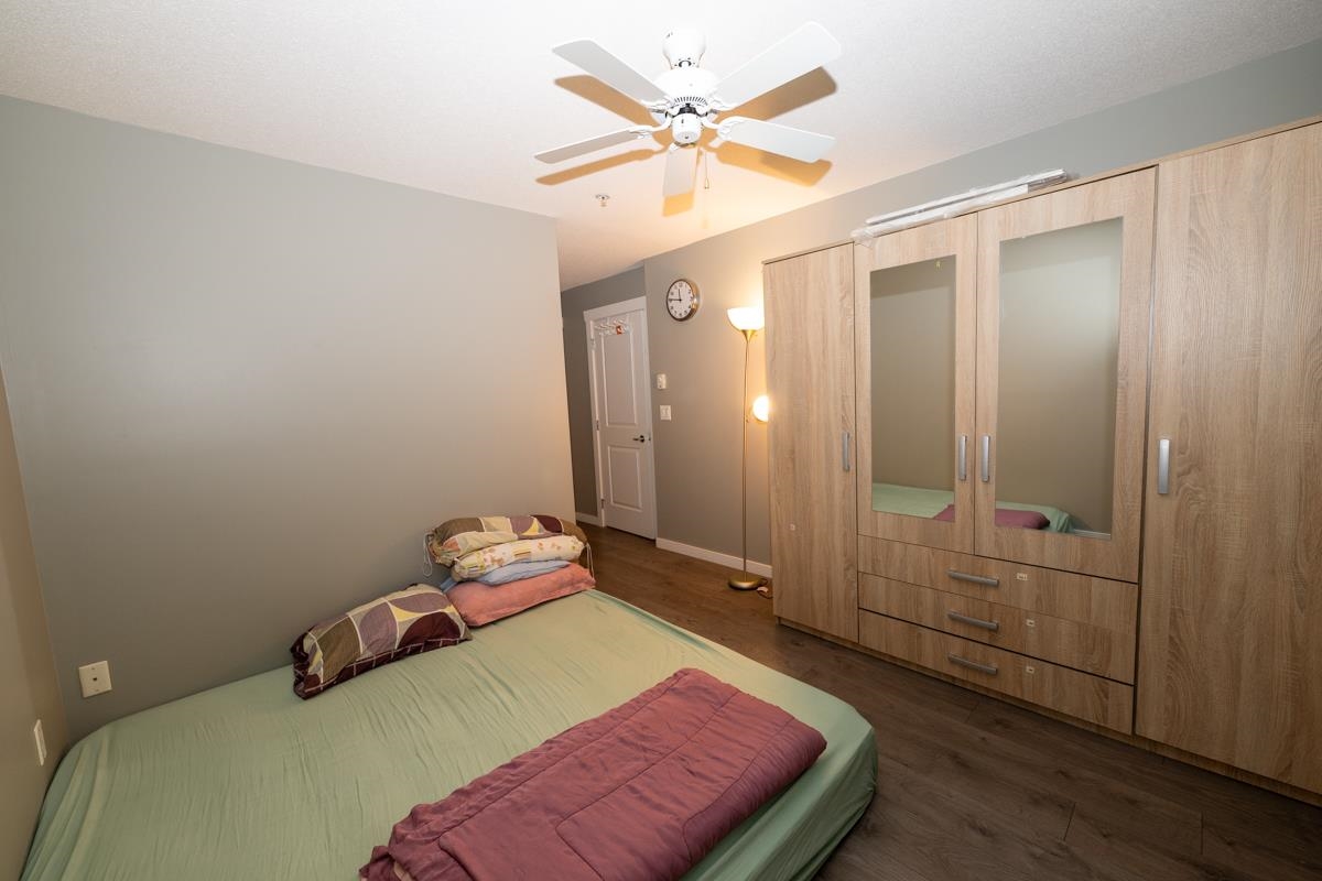 233 9288 ODLIN ROAD Unit: 233