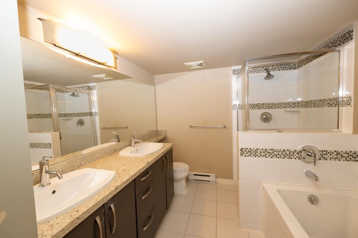 233 9288 ODLIN ROAD Unit: 233