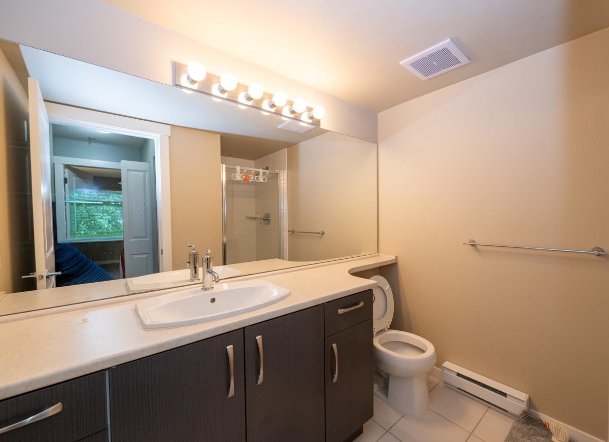 233 9288 ODLIN ROAD Unit: 233