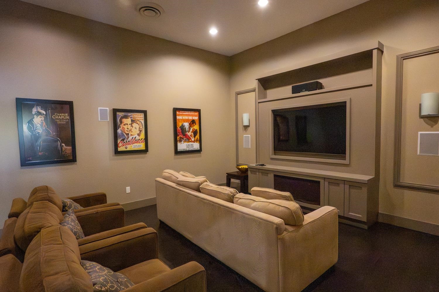 233 9288 ODLIN ROAD Unit: 233