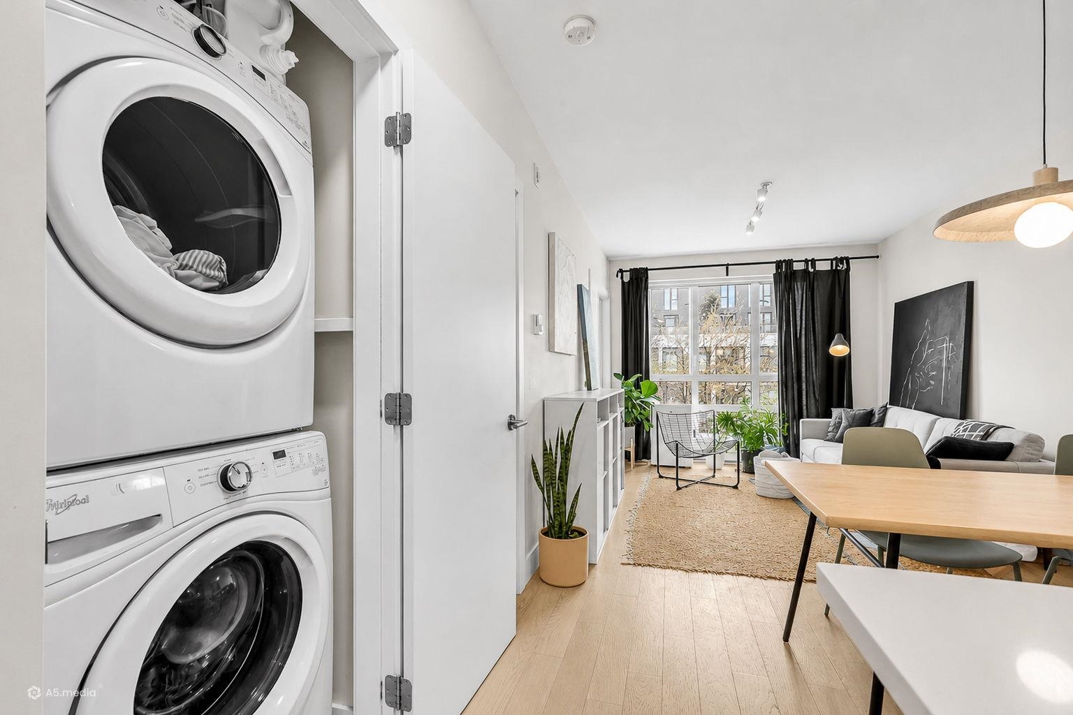 506 2477 CAROLINA STREET Unit: 506
