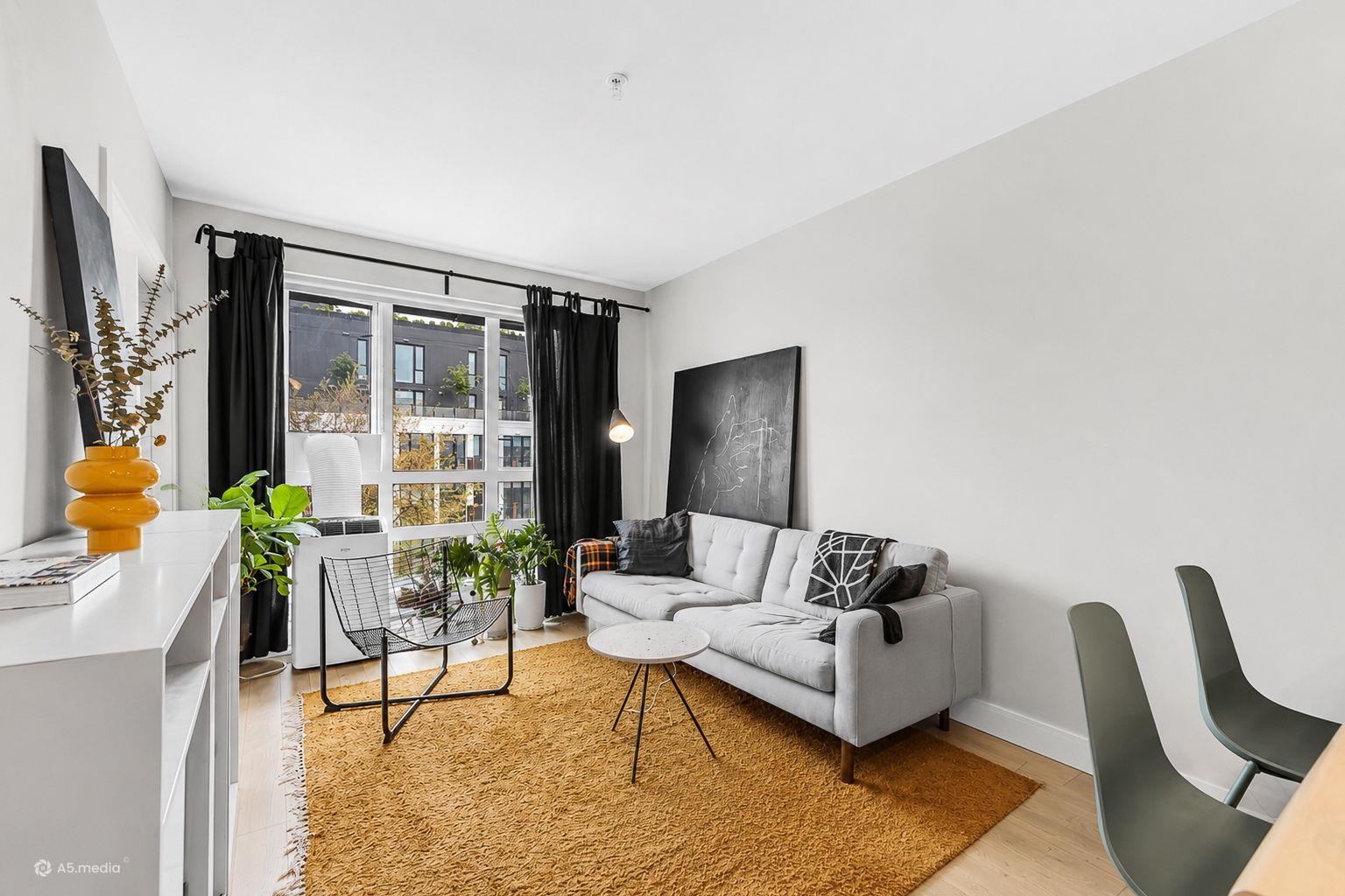 506 2477 CAROLINA STREET Unit: 506