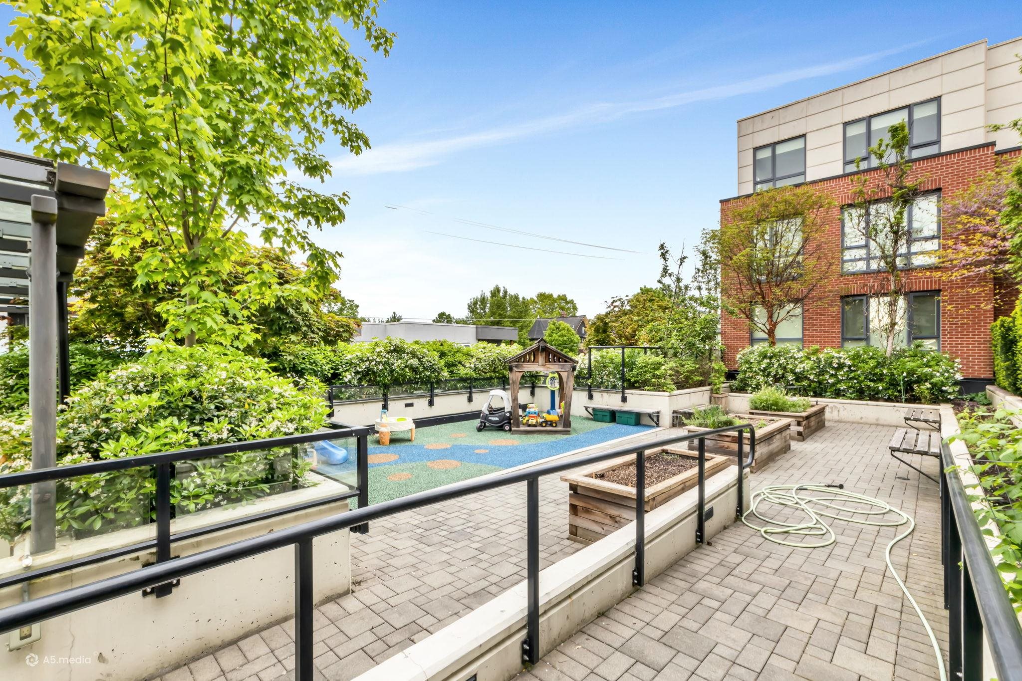 506 2477 CAROLINA STREET Unit: 506
